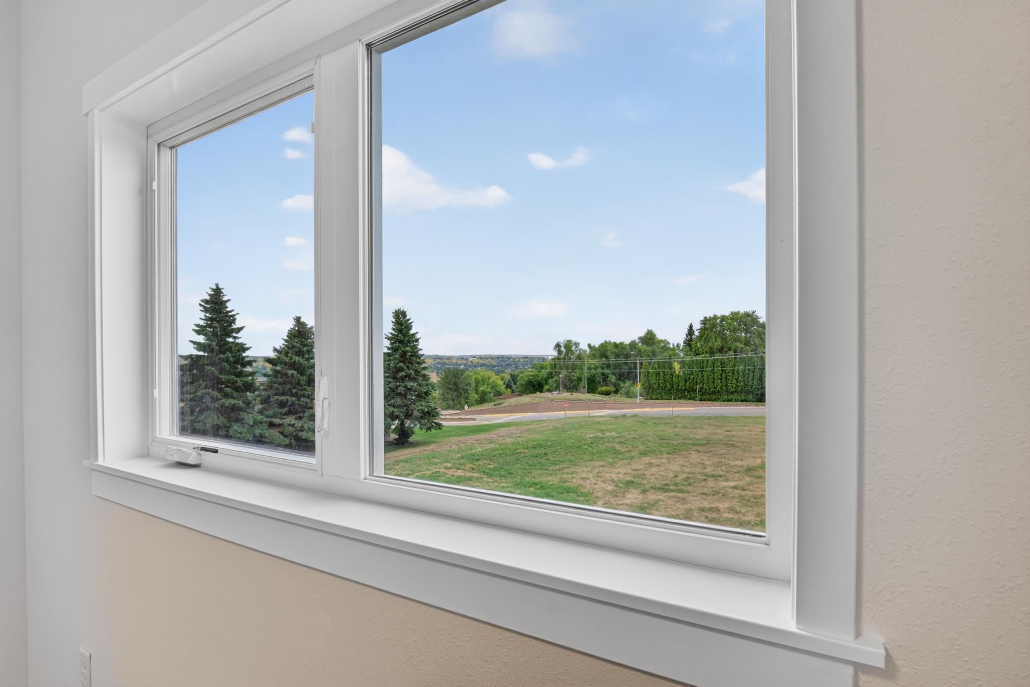 2026 single family home for sale at 1236 4th Avenue NW in Valley City, ND — 3 bed, 3 bath (photo 40 of 48)