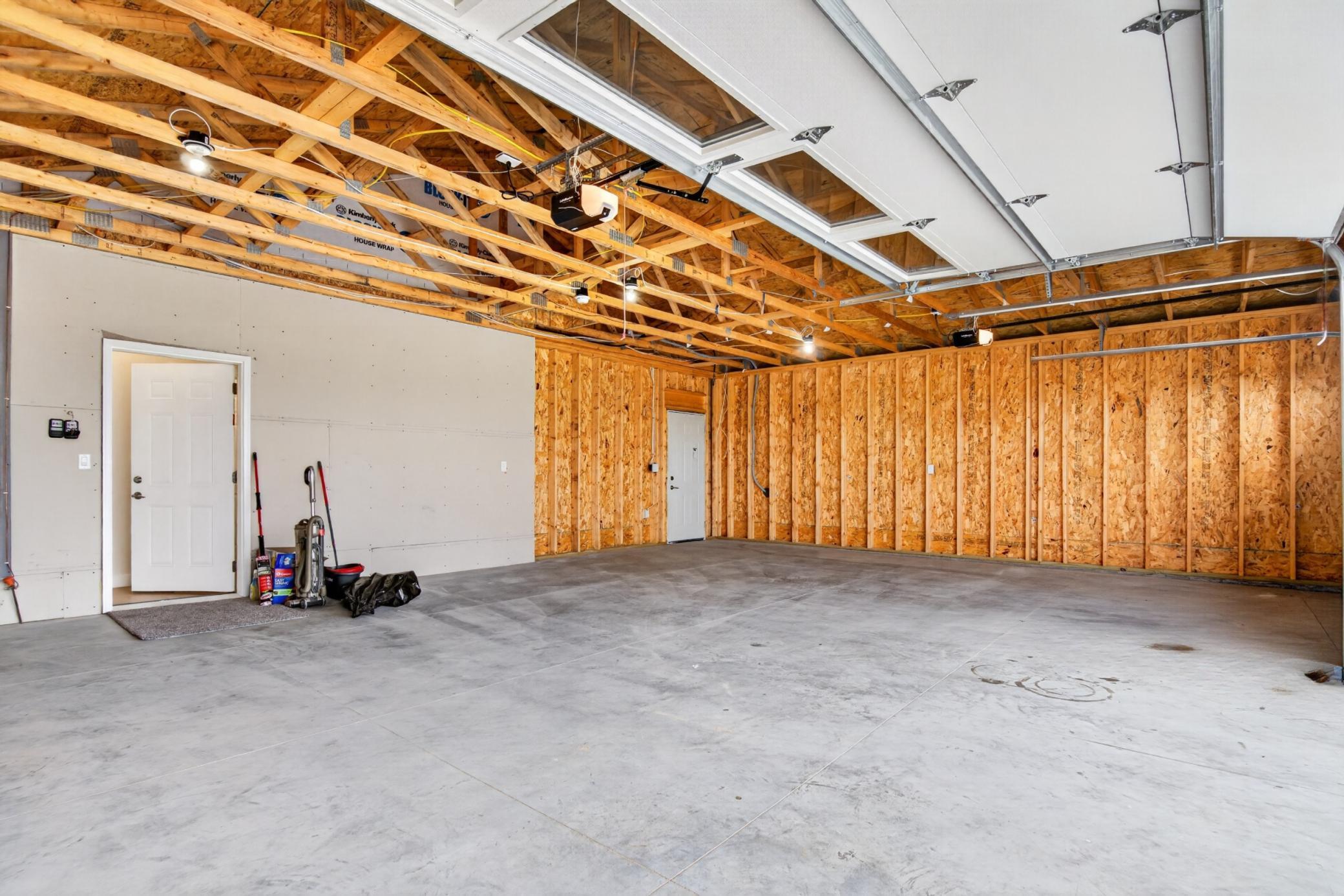 2026 single family home for sale at 1236 4th Avenue NW in Valley City, ND — 3 bed, 3 bath (photo 43 of 48)