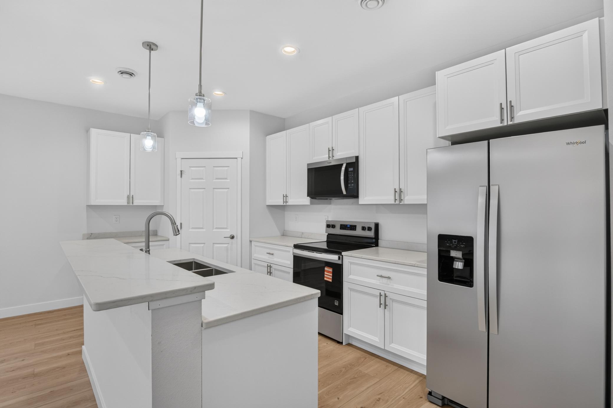 2026 single family home for sale at 1236 4th Avenue NW in Valley City, ND — 3 bed, 3 bath (photo 7 of 48)