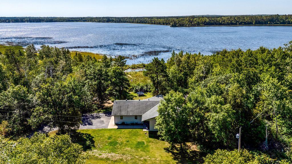 1999 single family home for sale at 7105 Little Wolf Road NW in Cass Lake, MN — 3 bed, 2 bath (photo 8 of 35)