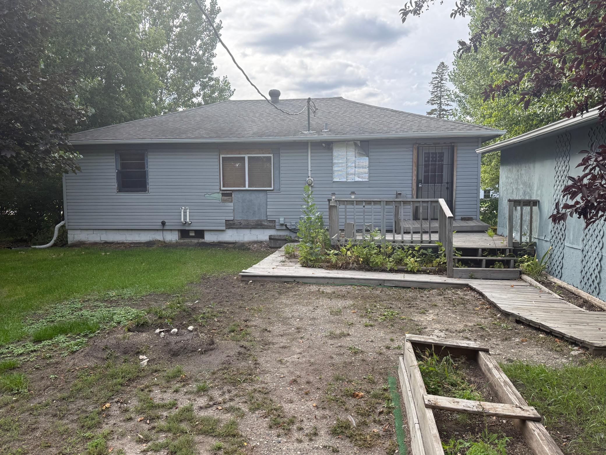 1968 single family home for sale at 205 2nd Street in Shelly, MN — 2 bed, 2 bath (photo 3 of 16)