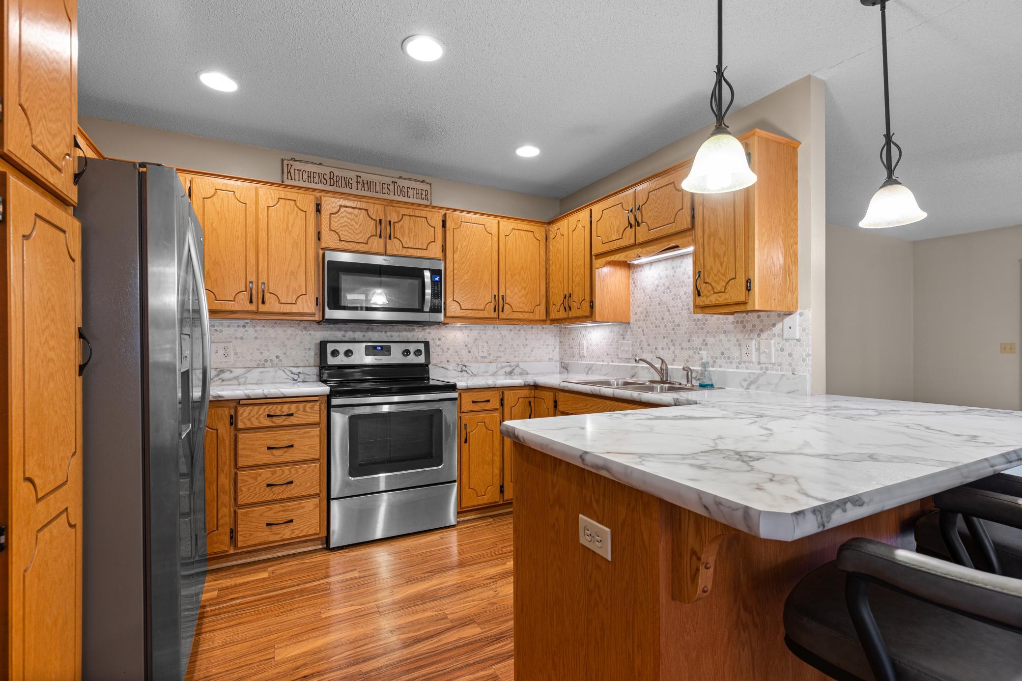 1998 single family home for sale at 2516 Crestview Lane in Brainerd, MN — 2 bed, 2 bath (photo 2 of 29)