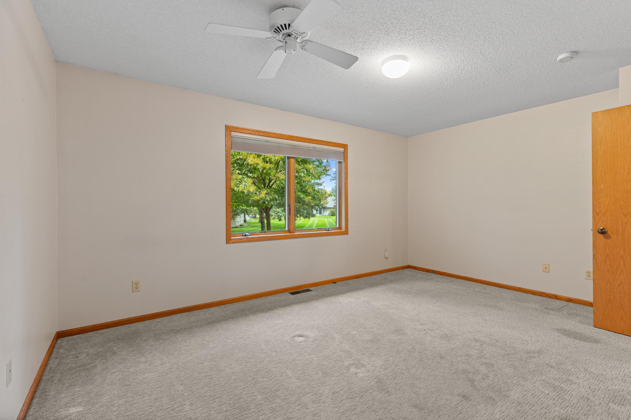 1998 single family home for sale at 2516 Crestview Lane in Brainerd, MN — 2 bed, 2 bath (photo 13 of 29)