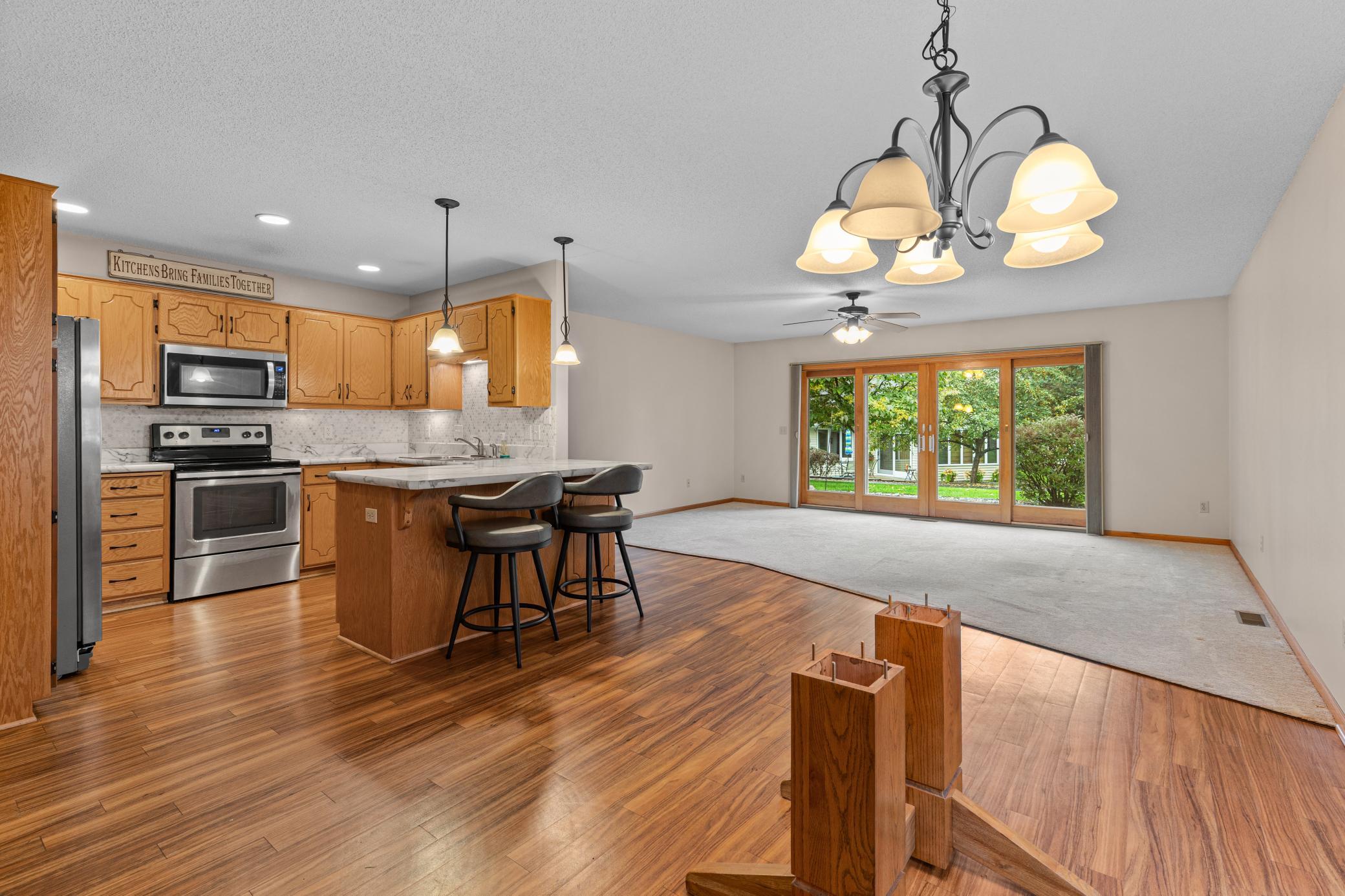 1998 single family home for sale at 2516 Crestview Lane in Brainerd, MN — 2 bed, 2 bath (photo 5 of 29)