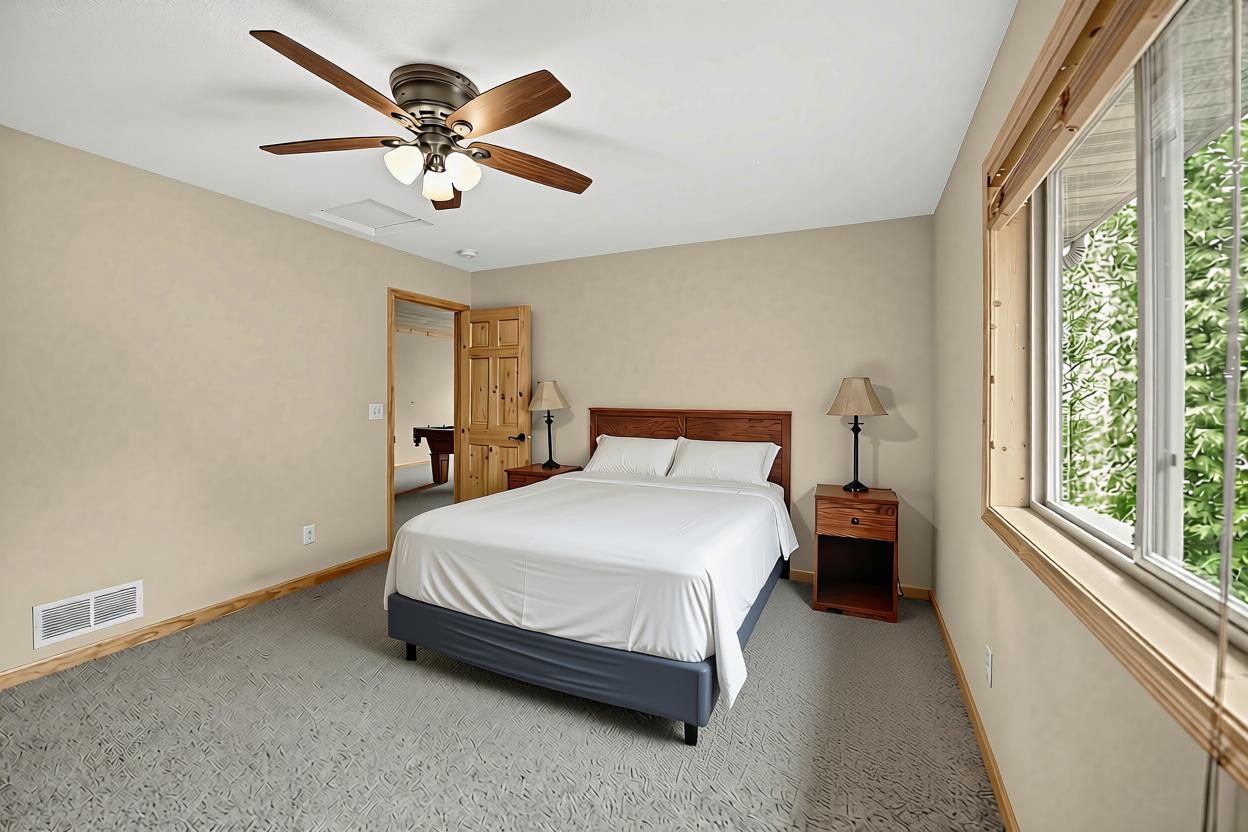 2016 twin home for sale at 6336 Wilderness Road, Unit 32 in Pequot Lakes, MN — 5 bed, 3 bath (photo 15 of 33)