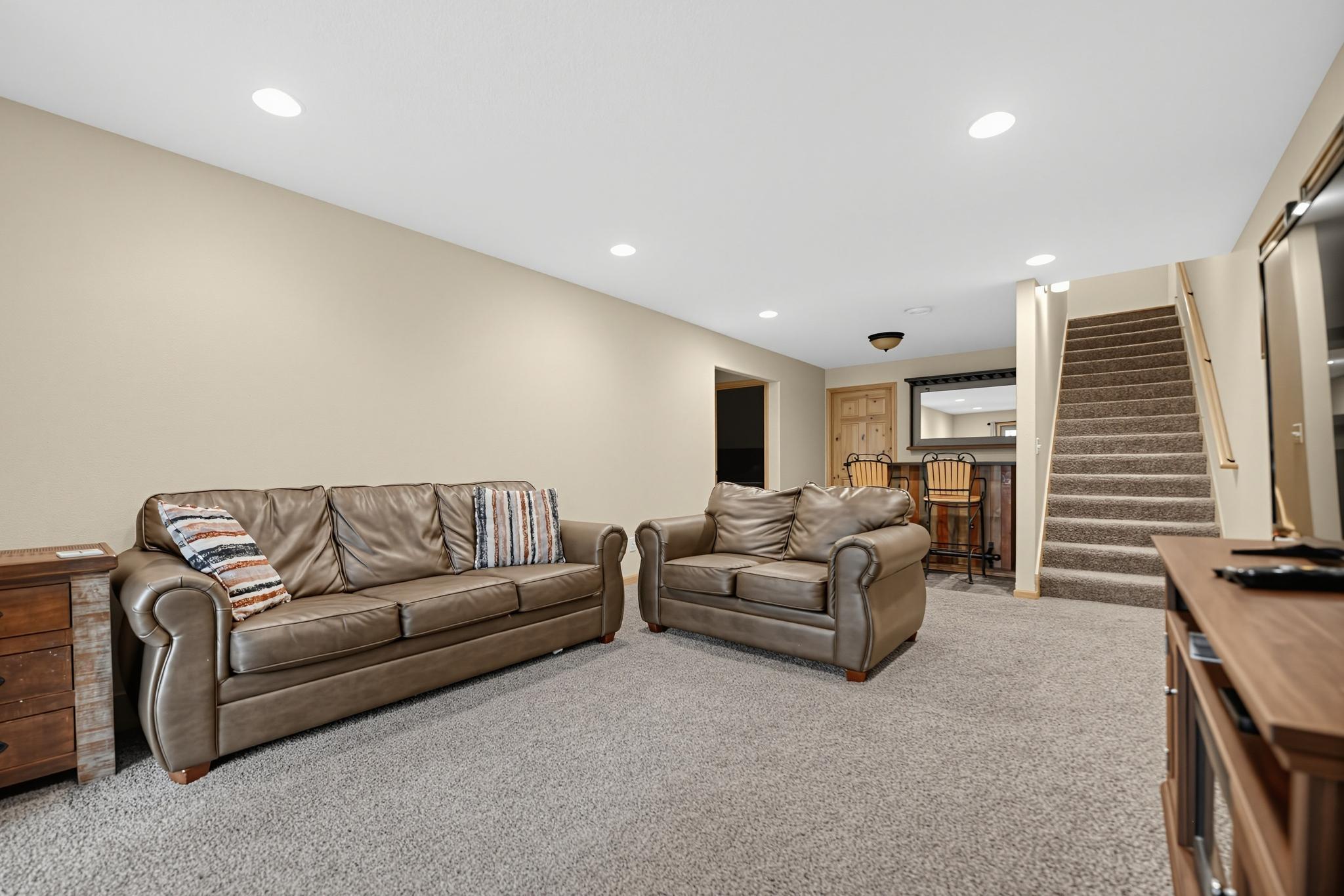 2016 twin home for sale at 6336 Wilderness Road, Unit 32 in Pequot Lakes, MN — 5 bed, 3 bath (photo 20 of 33)