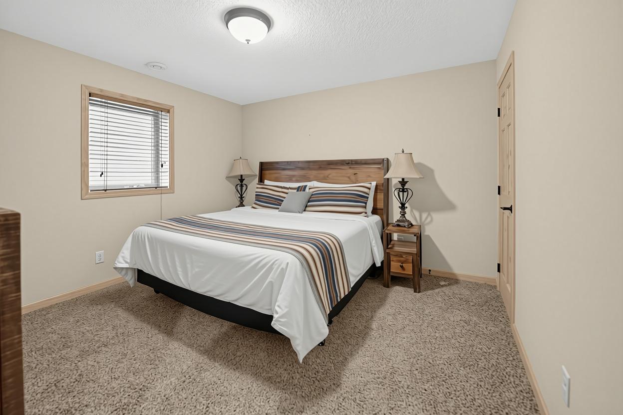 2016 twin home for sale at 6336 Wilderness Road, Unit 32 in Pequot Lakes, MN — 5 bed, 3 bath (photo 23 of 33)