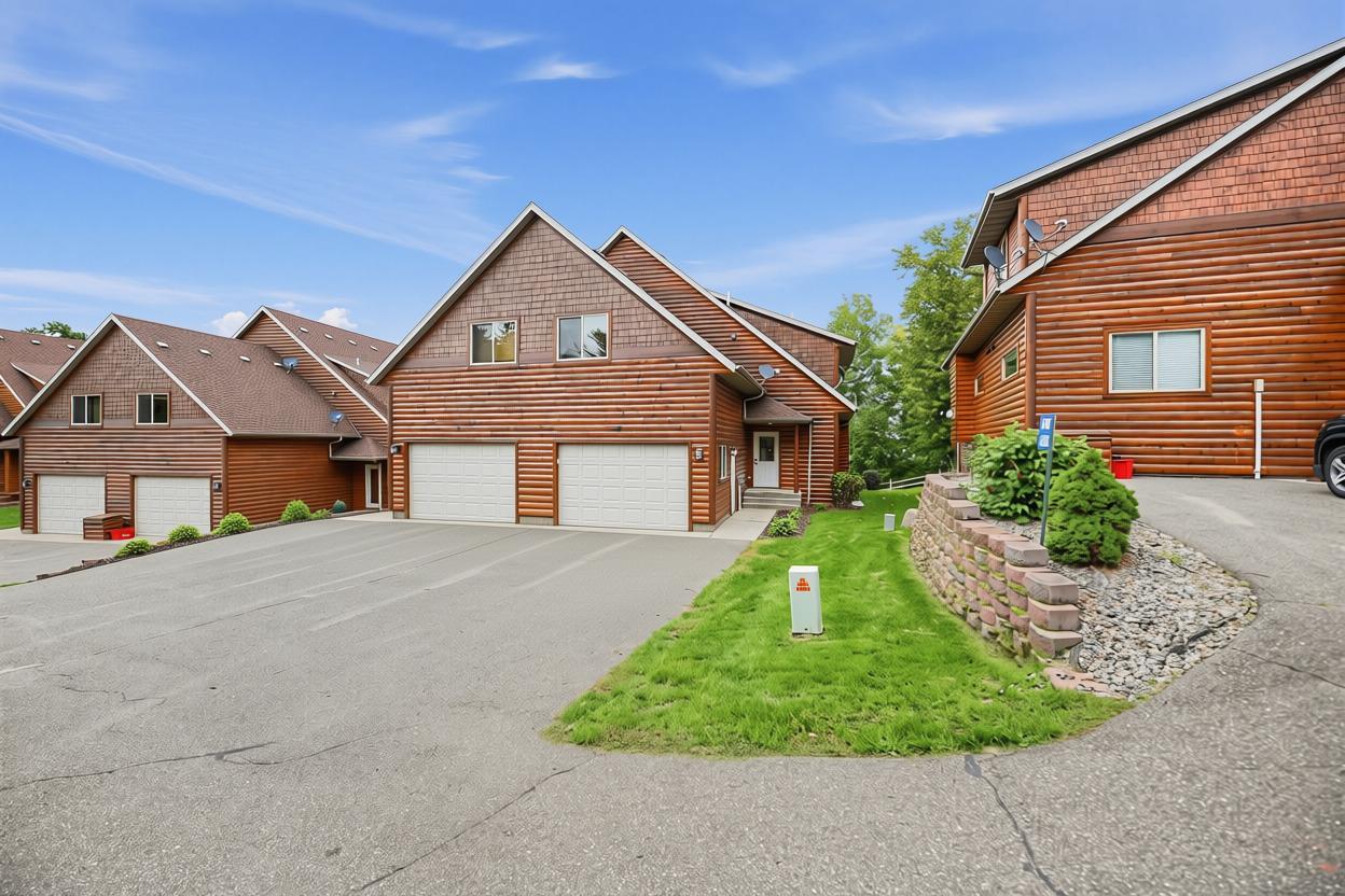 2016 twin home for sale at 6336 Wilderness Road, Unit 32 in Pequot Lakes, MN — 5 bed, 3 bath (photo 25 of 33)