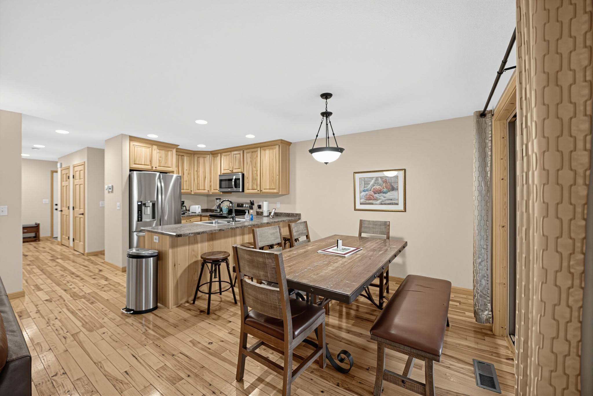 2016 twin home for sale at 6336 Wilderness Road, Unit 32 in Pequot Lakes, MN — 5 bed, 3 bath (photo 10 of 33)