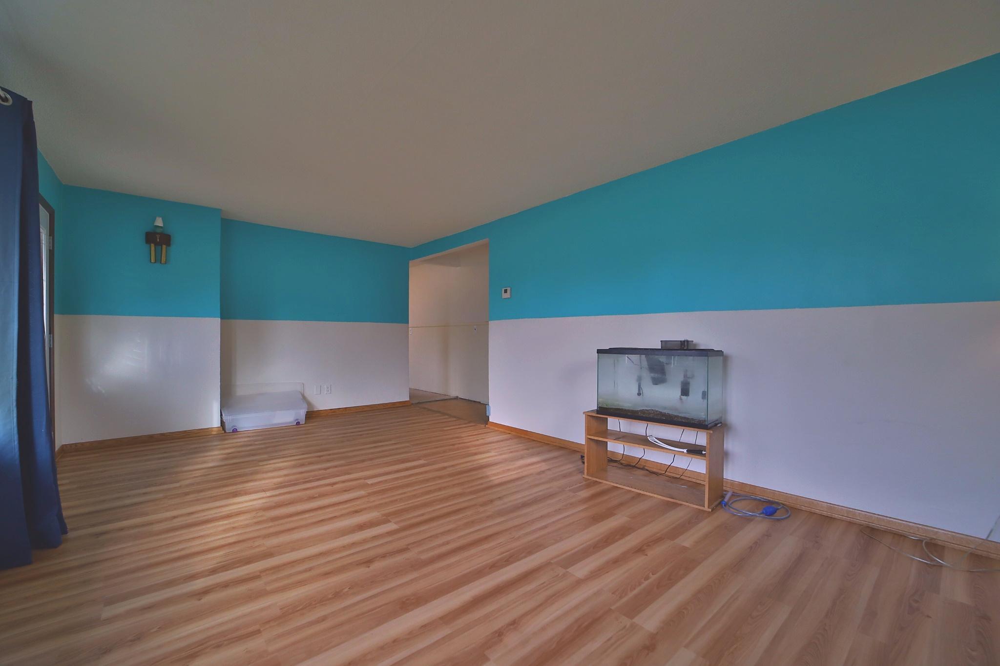 1952 single family home for sale at 821 3rd Avenue NE in Staples, MN — 4 bed, 2 bath (photo 12 of 28)