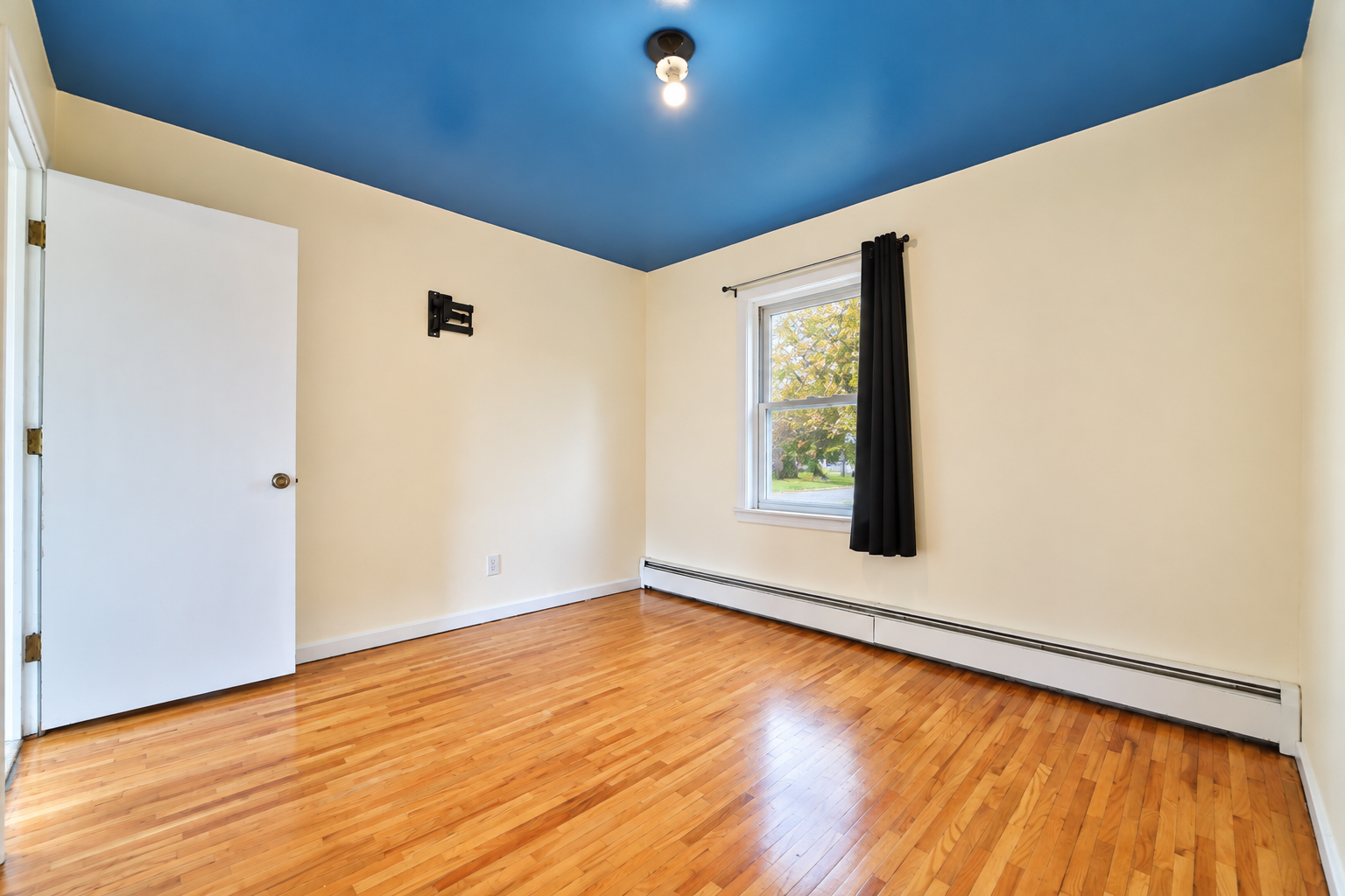 1952 single family home for sale at 821 3rd Avenue NE in Staples, MN — 4 bed, 2 bath (photo 8 of 28)