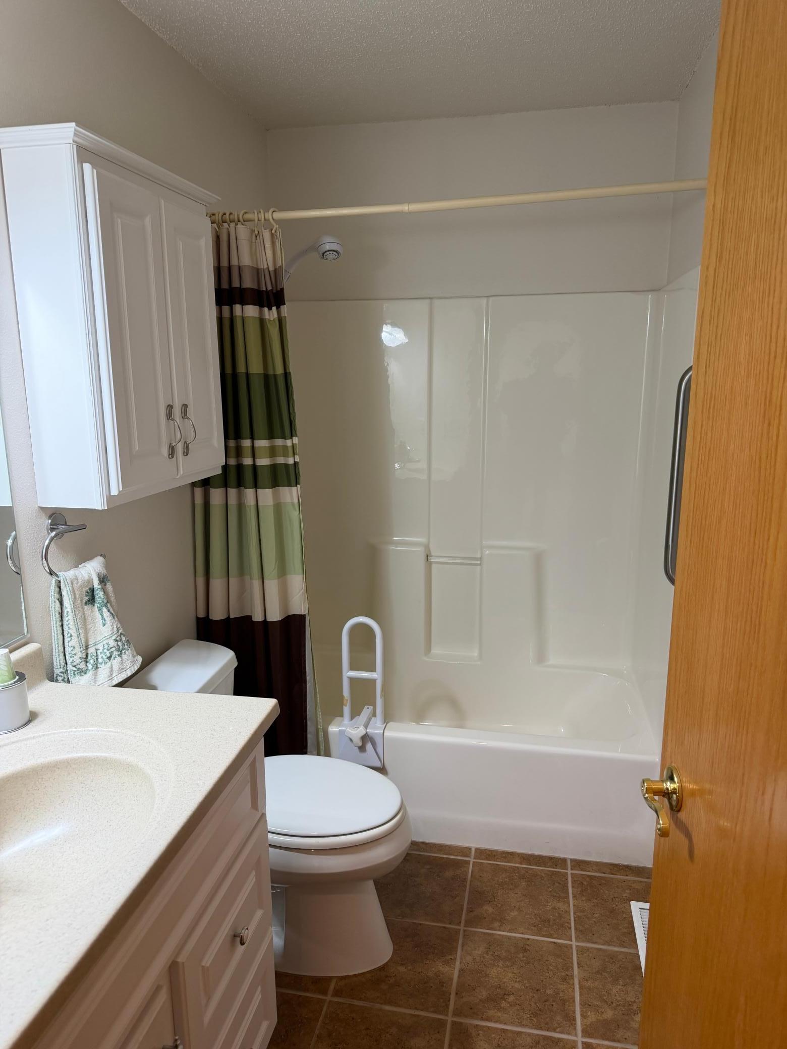 2005 twin home for sale at 705 Maple Avenue in Park Rapids, MN — 2 bed, 2 bath (photo 12 of 12)