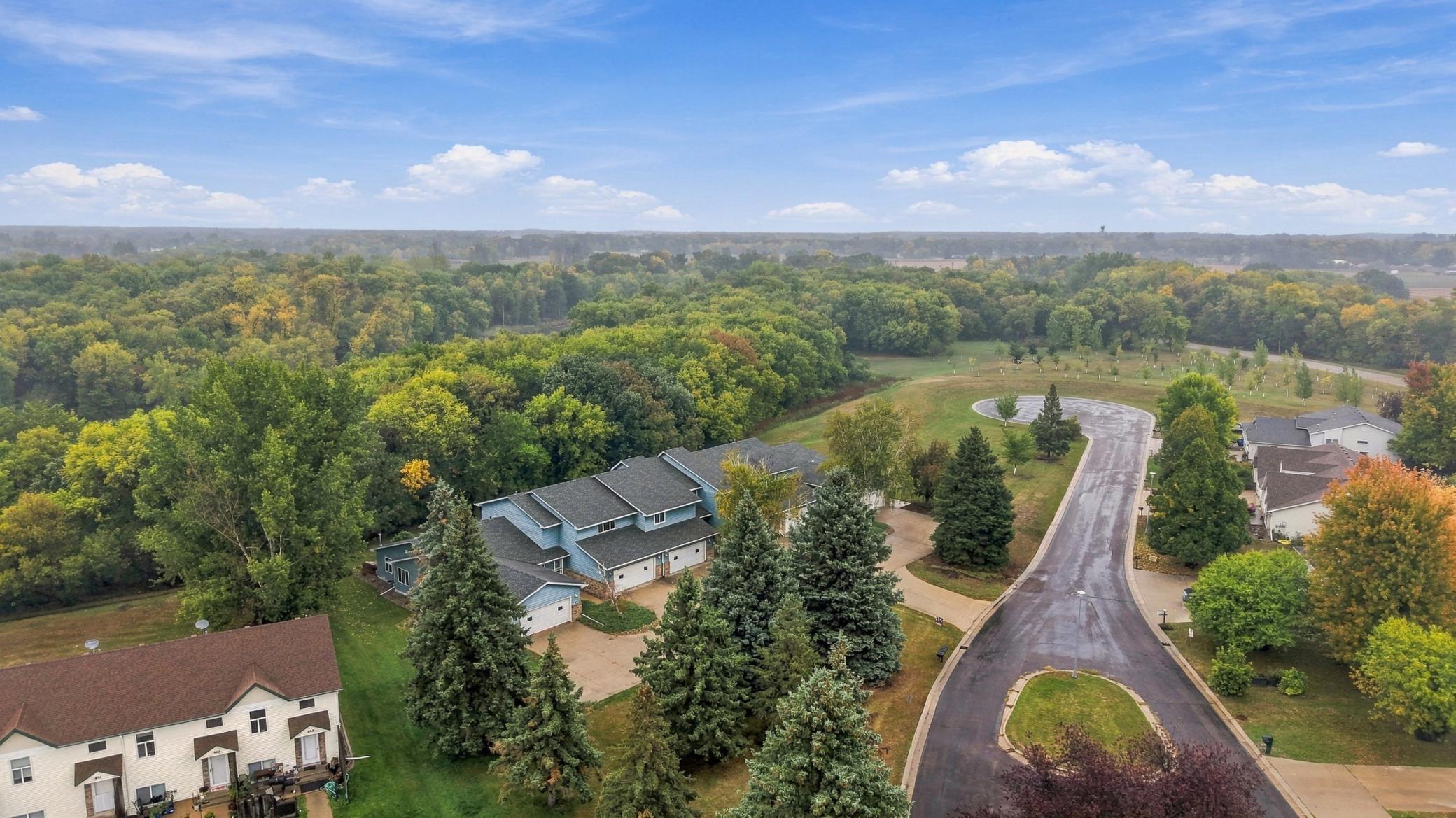 1988 condo for sale at 787 Royal Oaks Drive N in Fargo, ND — 4 bed, 4 bath (photo 34 of 37)