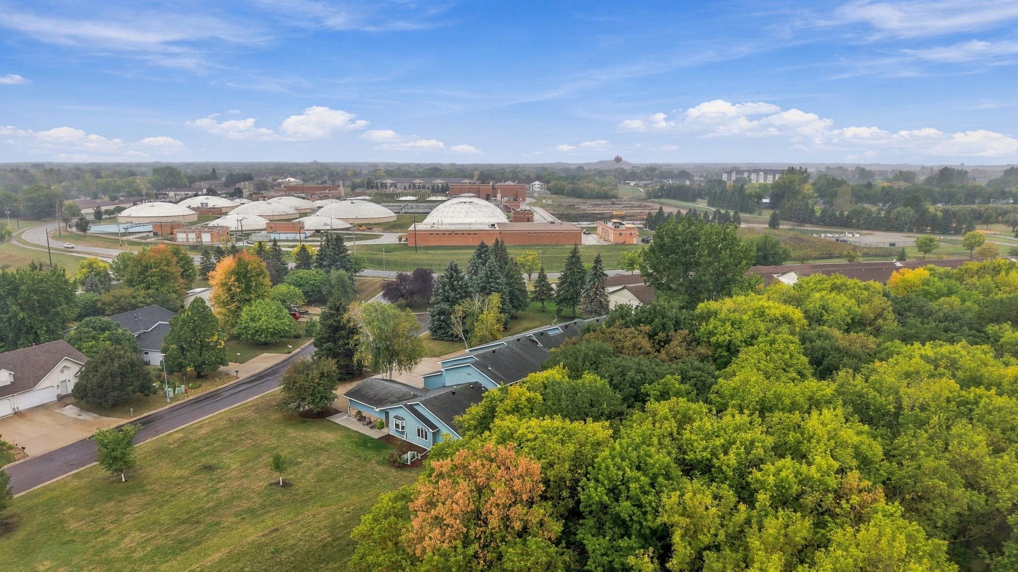 1988 condo for sale at 787 Royal Oaks Drive N in Fargo, ND — 4 bed, 4 bath (photo 35 of 37)