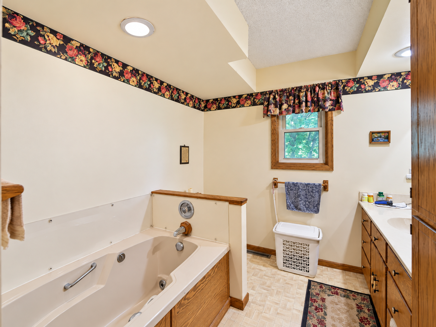 1985 single family home for sale at 5583 Legend Lane in Brainerd, MN — 3 bed, 2 bath (photo 13 of 41)