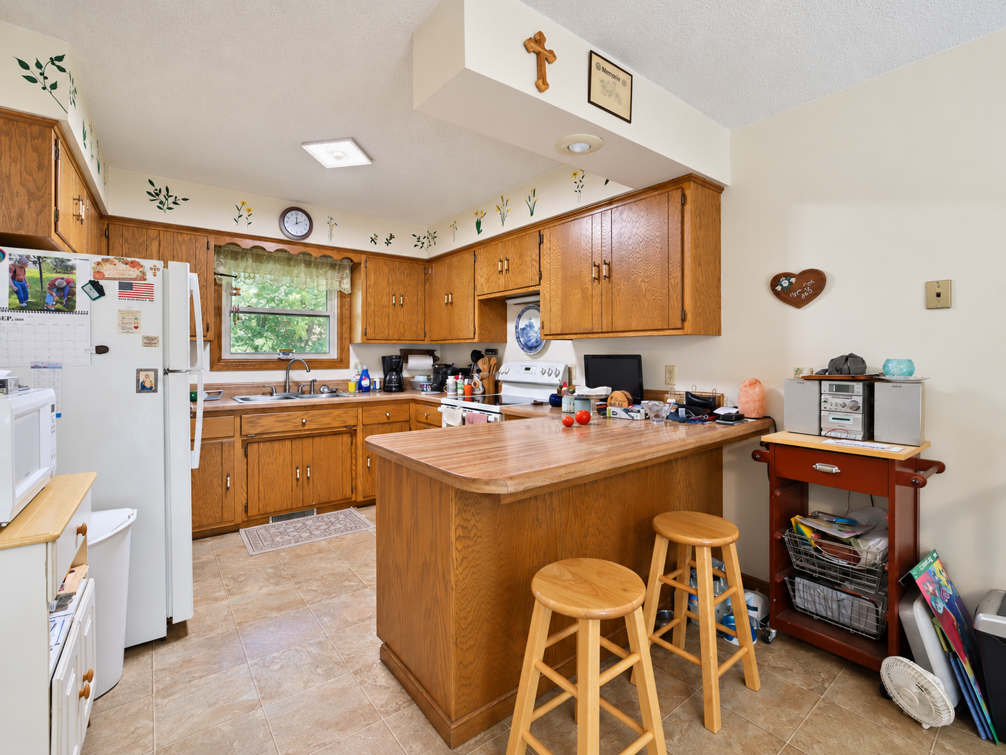 1985 single family home for sale at 5583 Legend Lane in Brainerd, MN — 3 bed, 2 bath (photo 3 of 41)