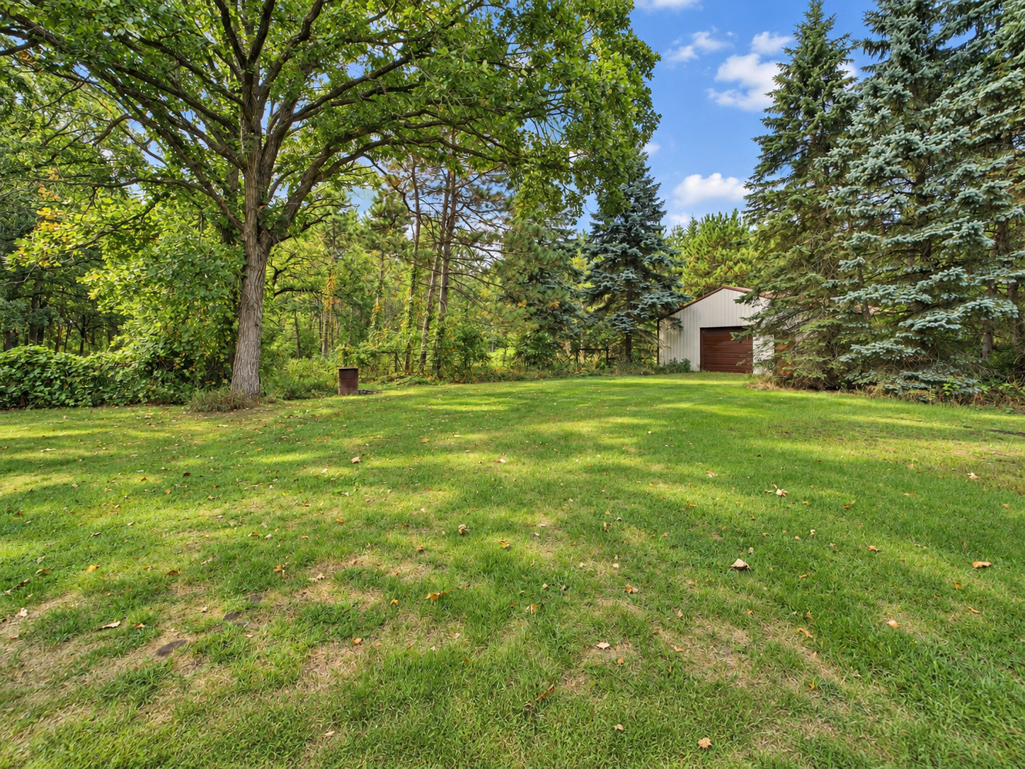 1985 single family home for sale at 5583 Legend Lane in Brainerd, MN — 3 bed, 2 bath (photo 39 of 41)