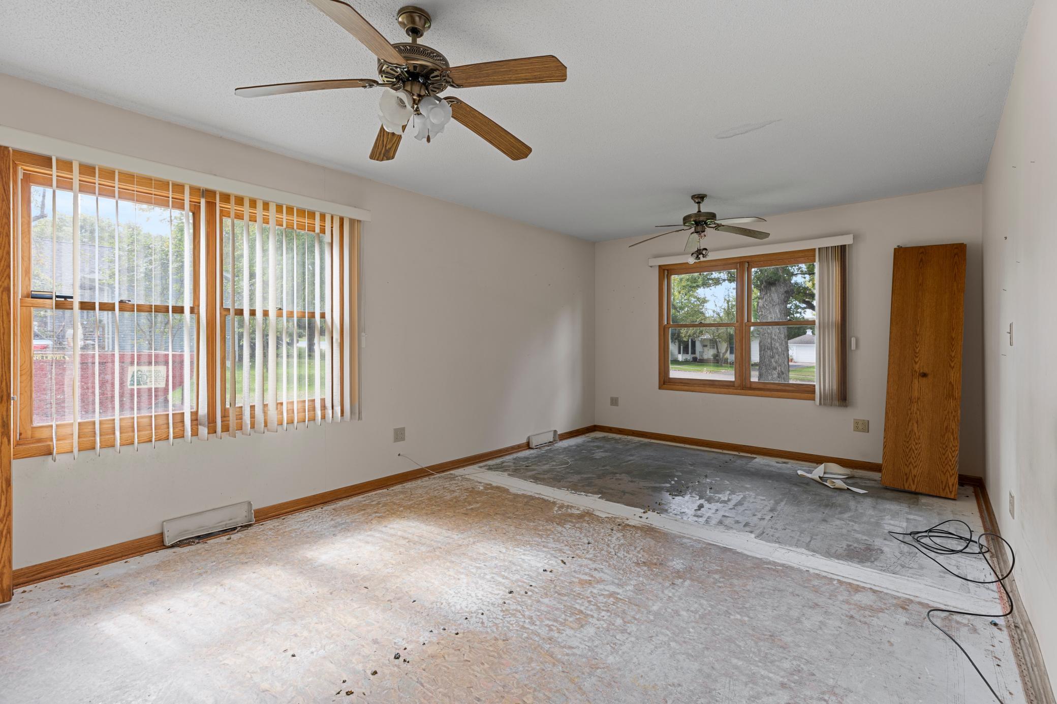 1902 single family home for sale at 105 3rd Street SE in Aitkin, MN — 2 bed, 2 bath (photo 17 of 46)