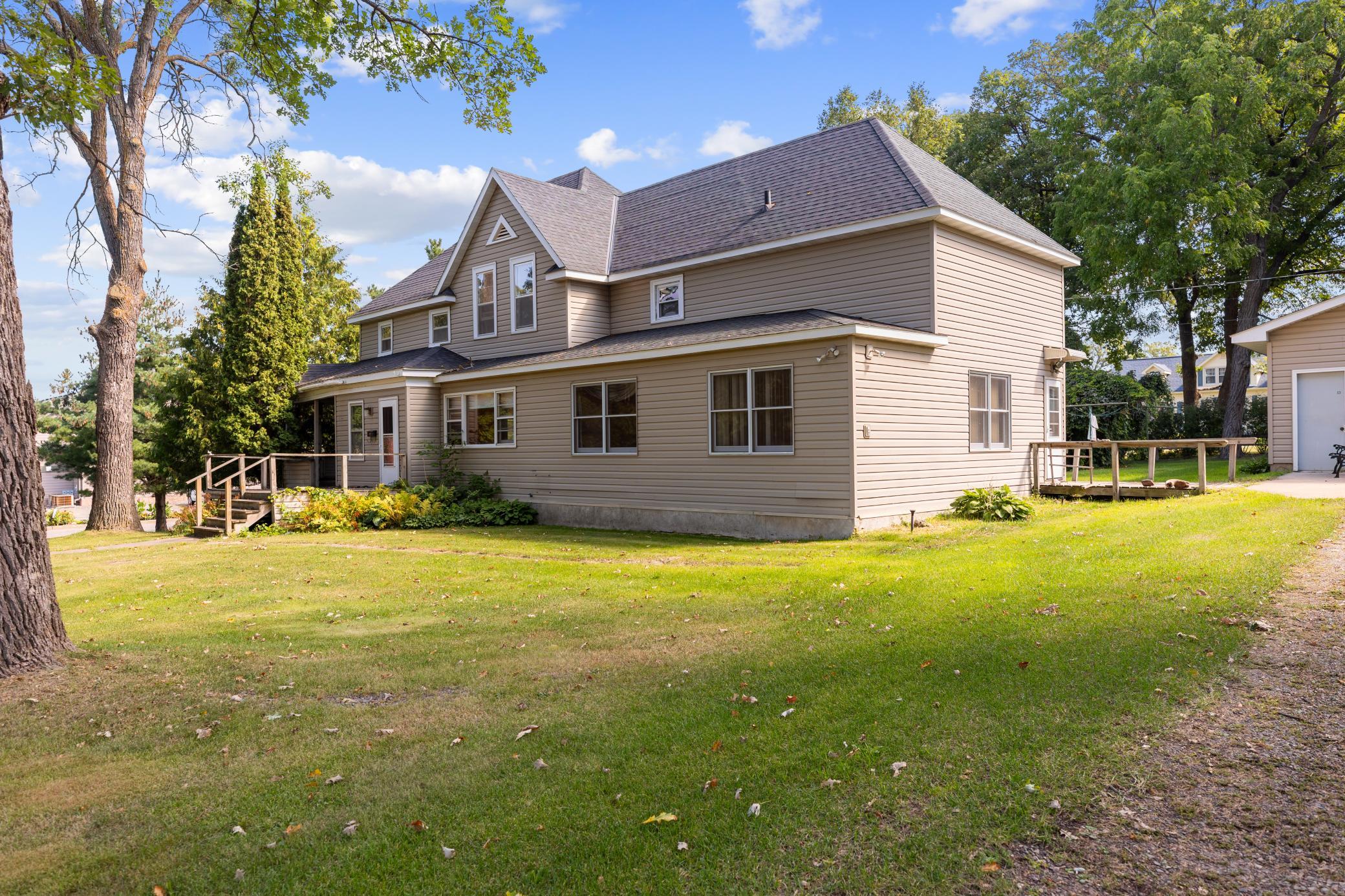 1902 single family home for sale at 105 3rd Street SE in Aitkin, MN — 2 bed, 2 bath (photo 4 of 46)