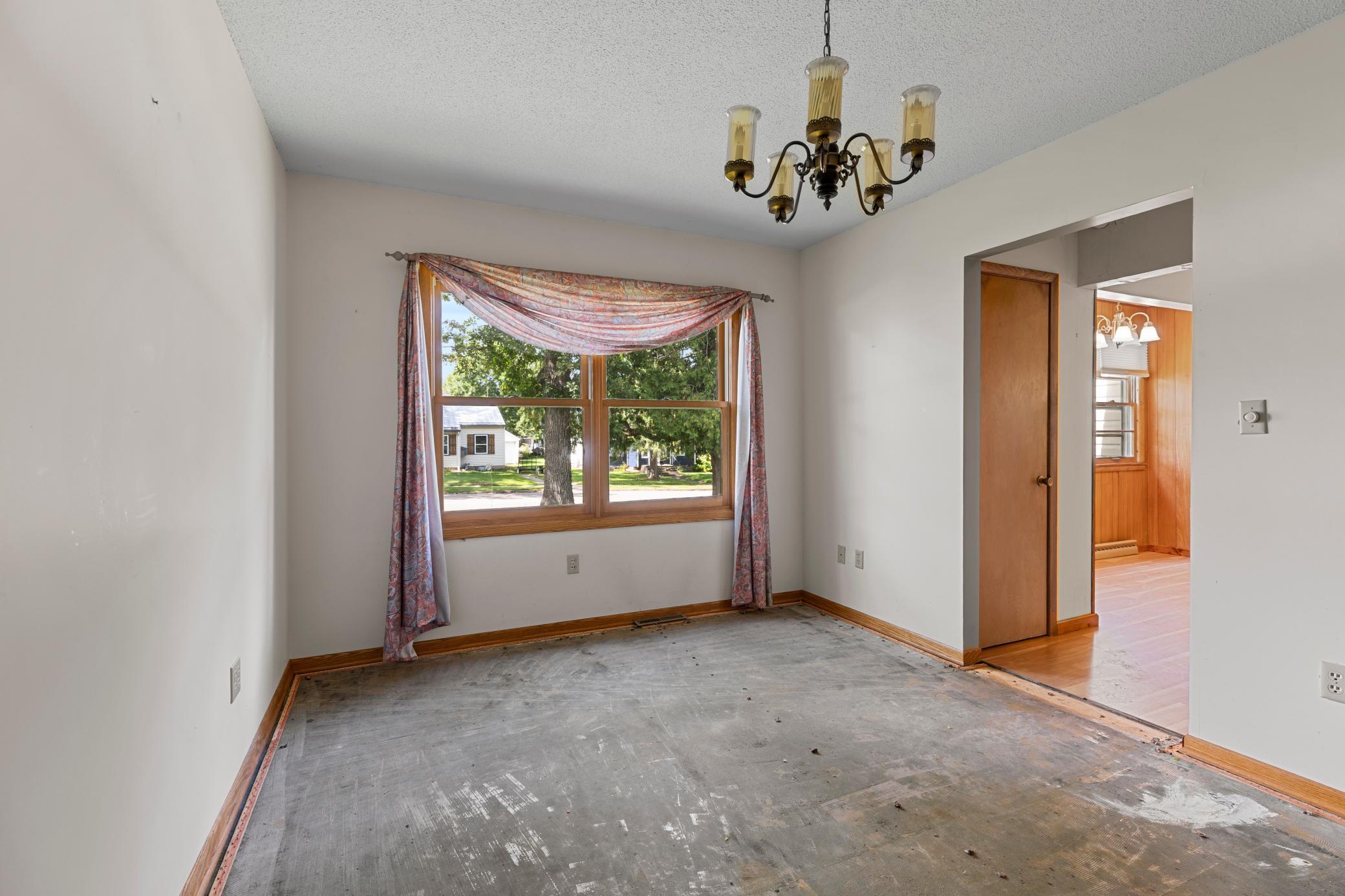 1902 single family home for sale at 105 3rd Street SE in Aitkin, MN — 2 bed, 2 bath (photo 32 of 46)