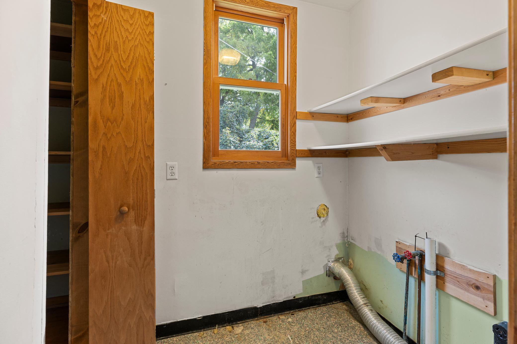 1902 single family home for sale at 105 3rd Street SE in Aitkin, MN — 2 bed, 2 bath (photo 34 of 46)