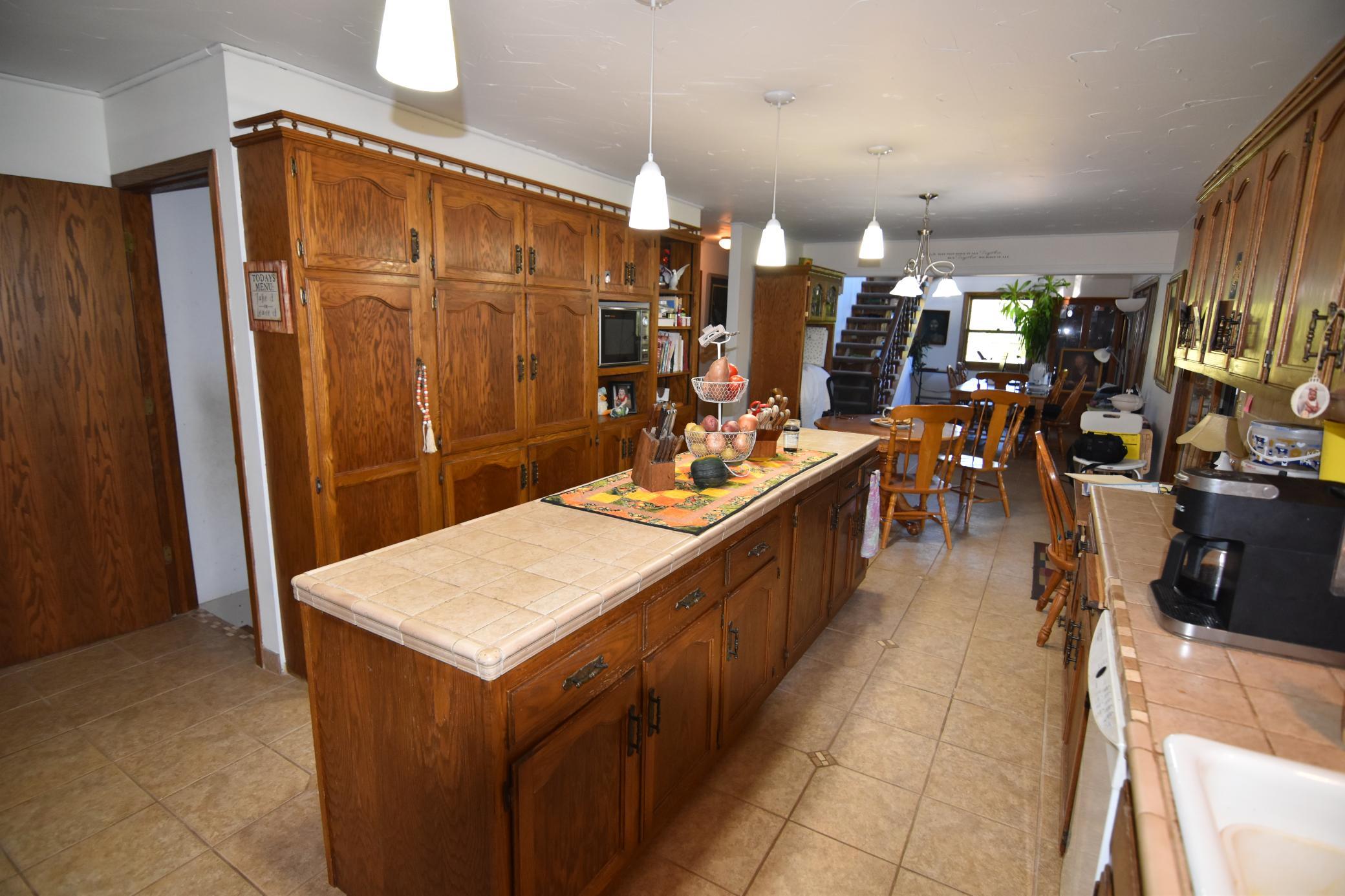 1984 single family home for sale at 1398 County Road 6 NW in Baudette, MN — 3 bed, 3 bath (photo 14 of 36)