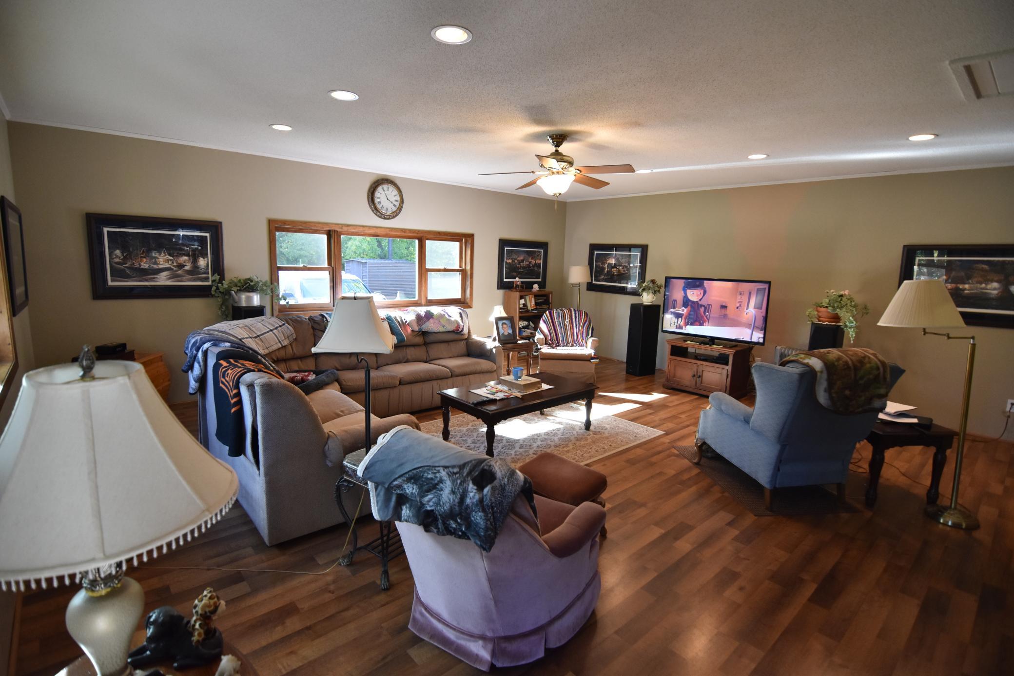 1984 single family home for sale at 1398 County Road 6 NW in Baudette, MN — 3 bed, 3 bath (photo 16 of 36)