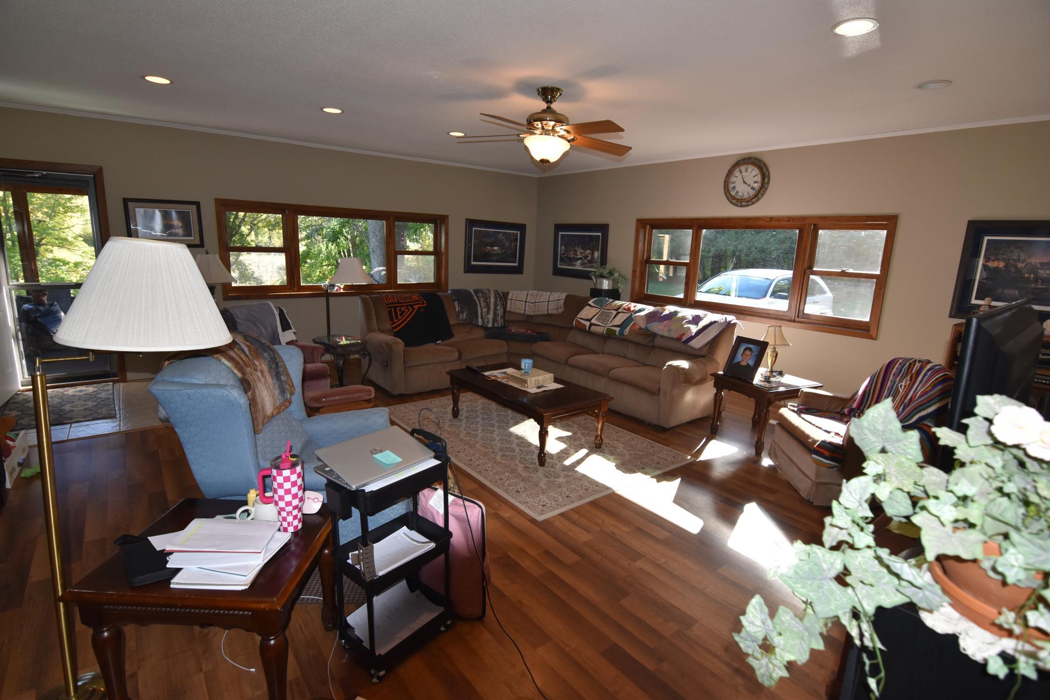 1984 single family home for sale at 1398 County Road 6 NW in Baudette, MN — 3 bed, 3 bath (photo 17 of 36)