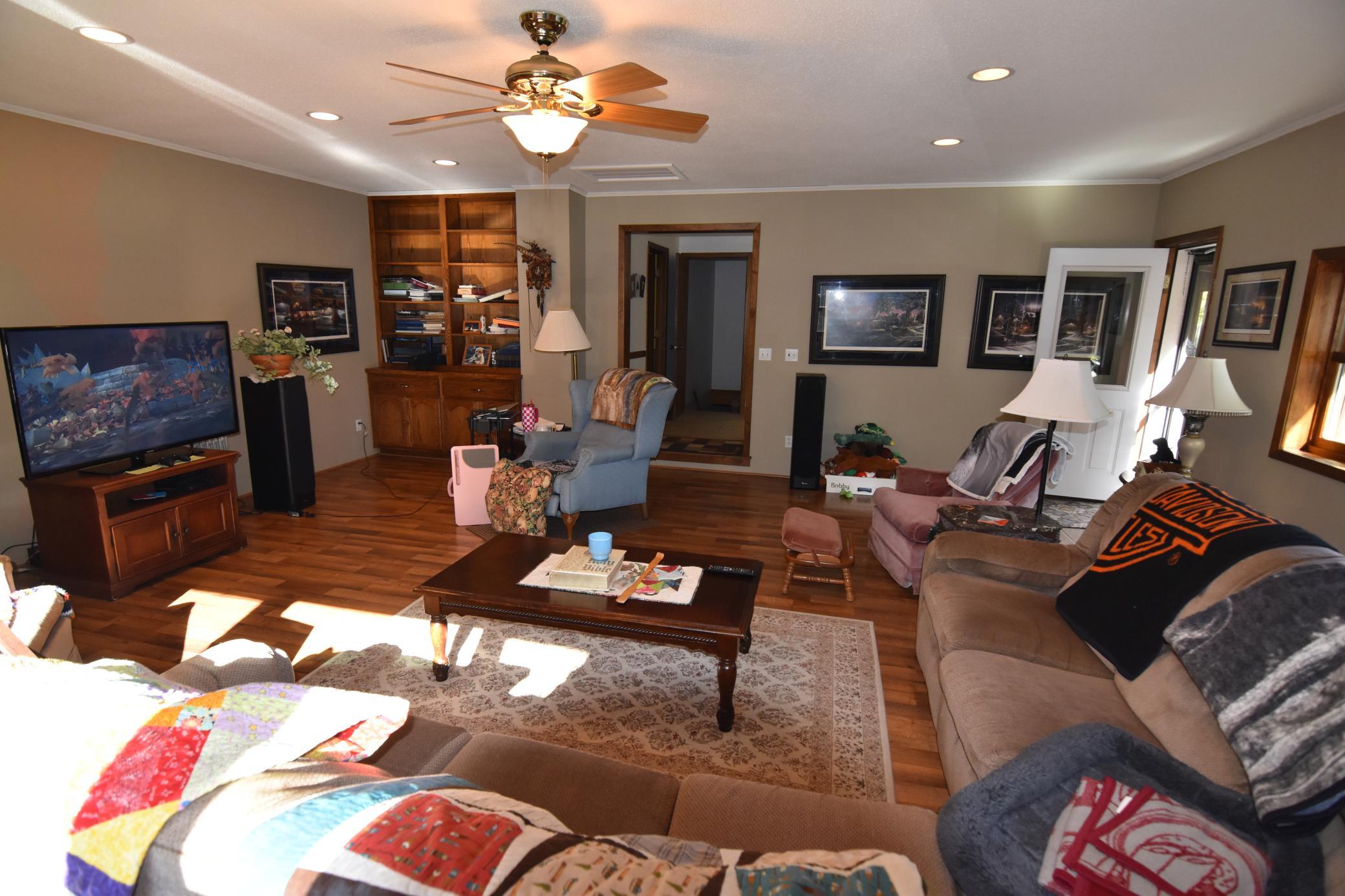 1984 single family home for sale at 1398 County Road 6 NW in Baudette, MN — 3 bed, 3 bath (photo 18 of 36)
