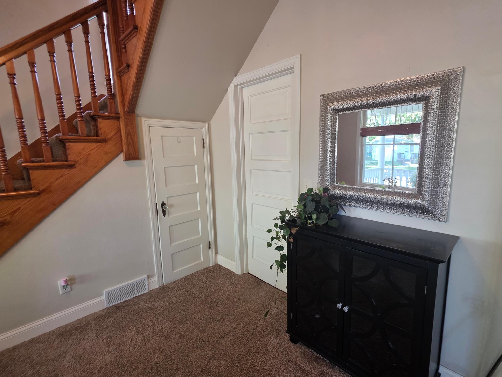 1885 single family home for sale at 429 8th Street N in Wahpeton, ND — 4 bed, 2 bath (photo 12 of 34)