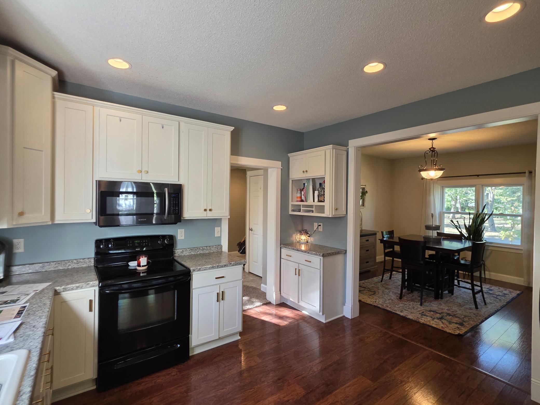 1885 single family home for sale at 429 8th Street N in Wahpeton, ND — 4 bed, 2 bath (photo 20 of 34)