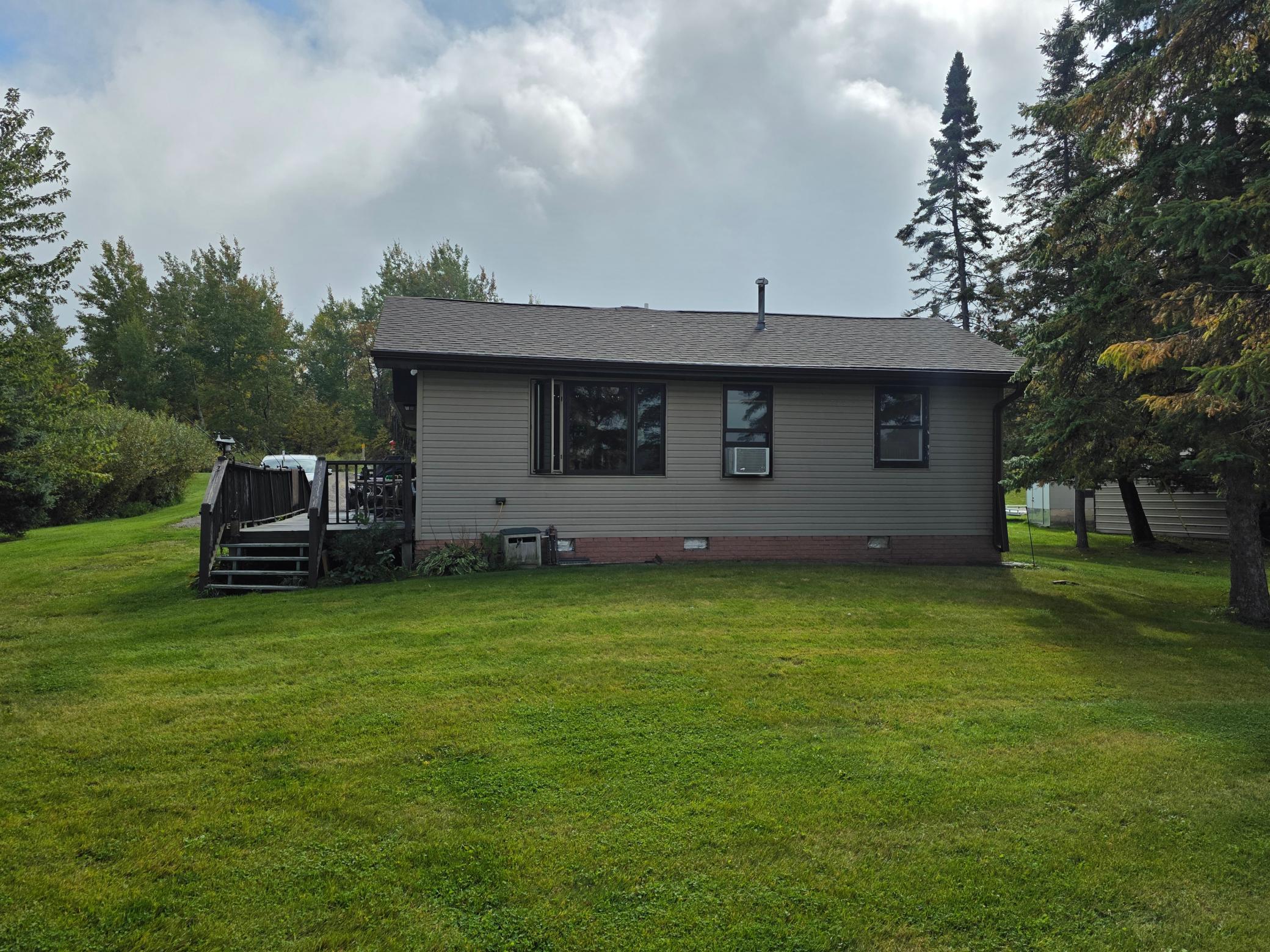 1990 single family home for sale at 49480 Center Point Road in Bigfork, MN — 4 bed, 1 bath (photo 2 of 22)