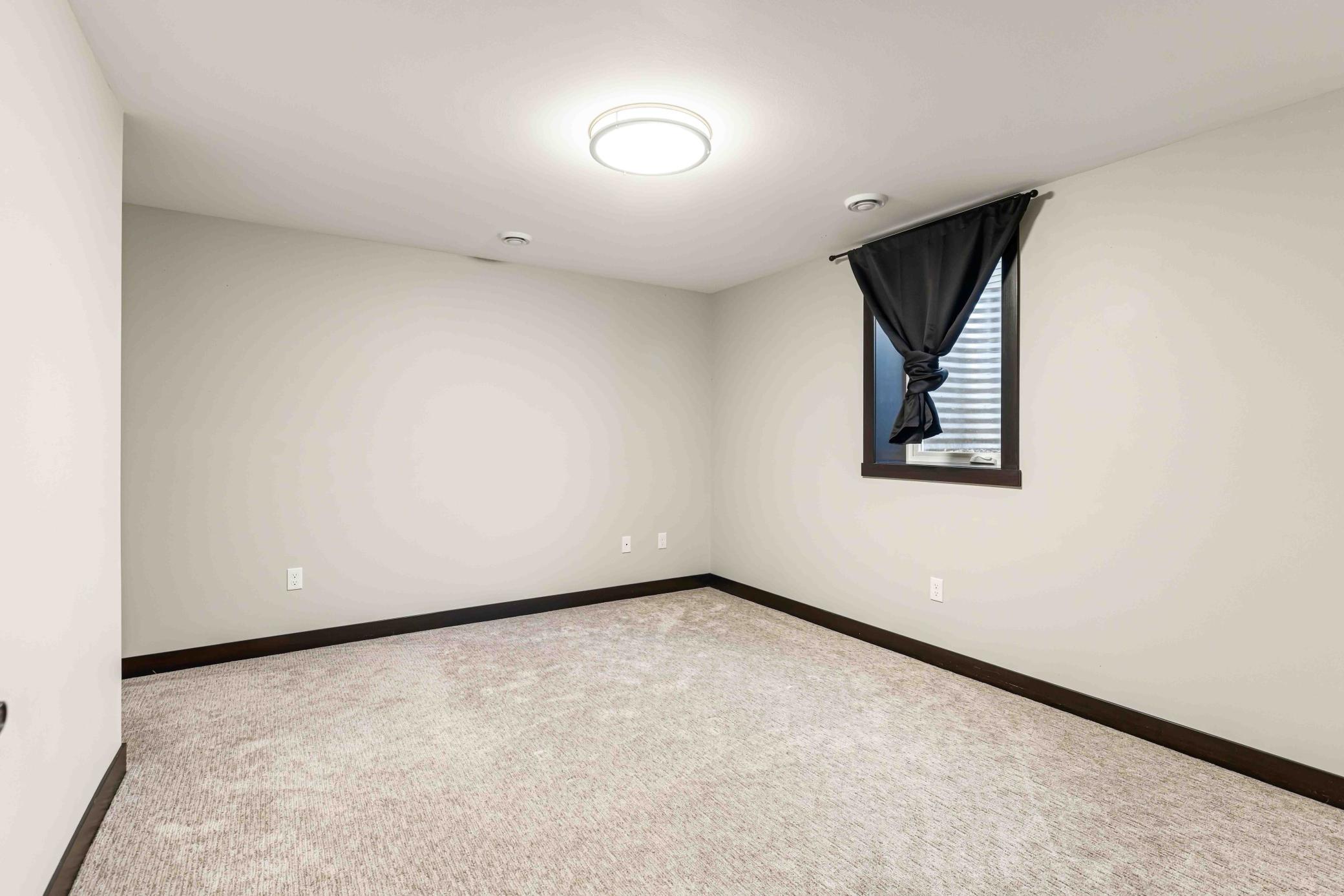 2019 single family home for sale at 6669 55th Avenue S in Fargo, ND — 5 bed, 3 bath (photo 25 of 39)