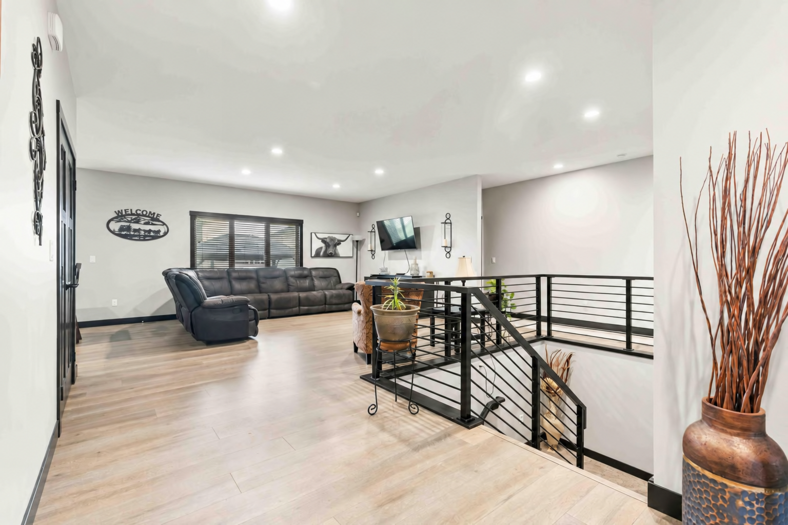 2019 single family home for sale at 6669 55th Avenue S in Fargo, ND — 5 bed, 3 bath (photo 4 of 39)