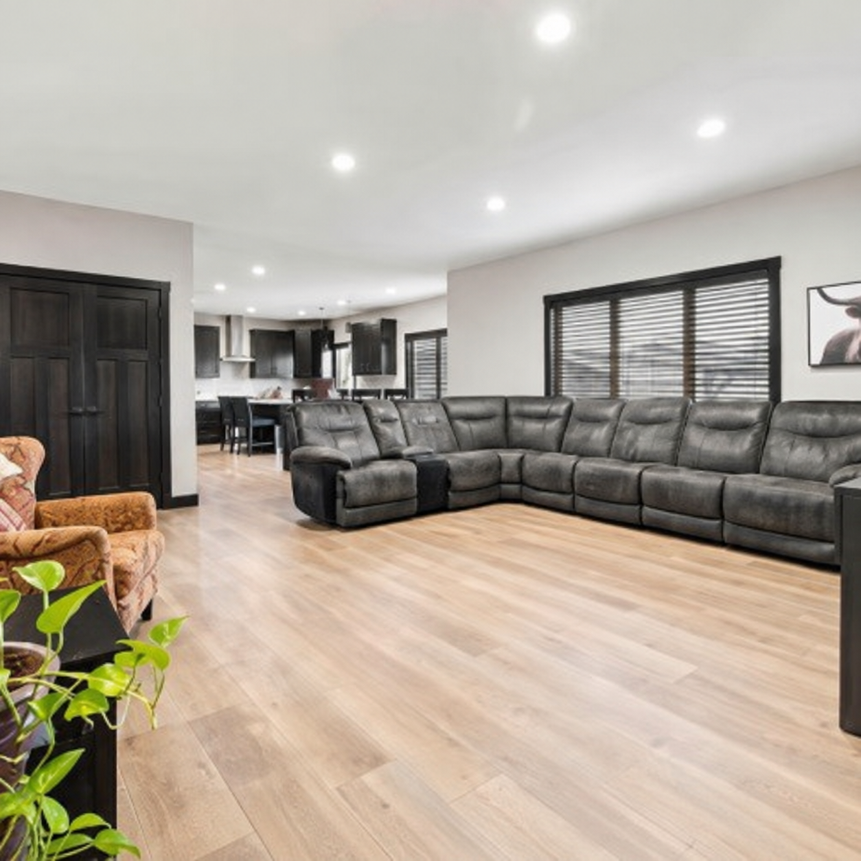 2019 single family home for sale at 6669 55th Avenue S in Fargo, ND — 5 bed, 3 bath (photo 7 of 39)