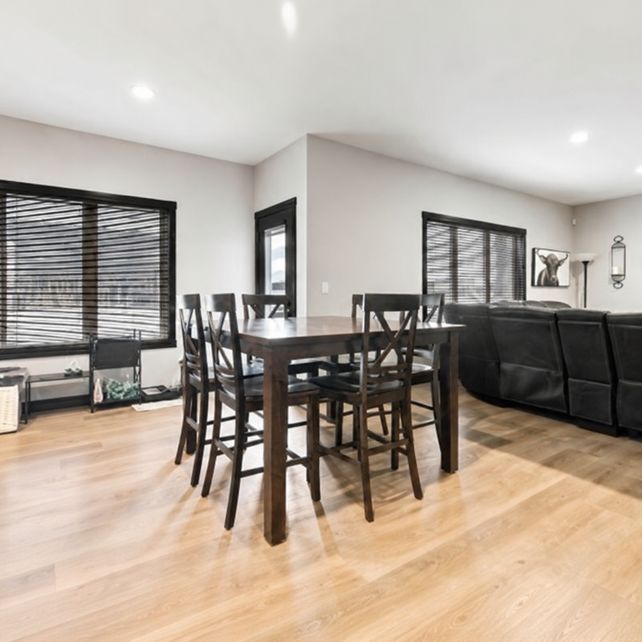 2019 single family home for sale at 6669 55th Avenue S in Fargo, ND — 5 bed, 3 bath (photo 8 of 39)