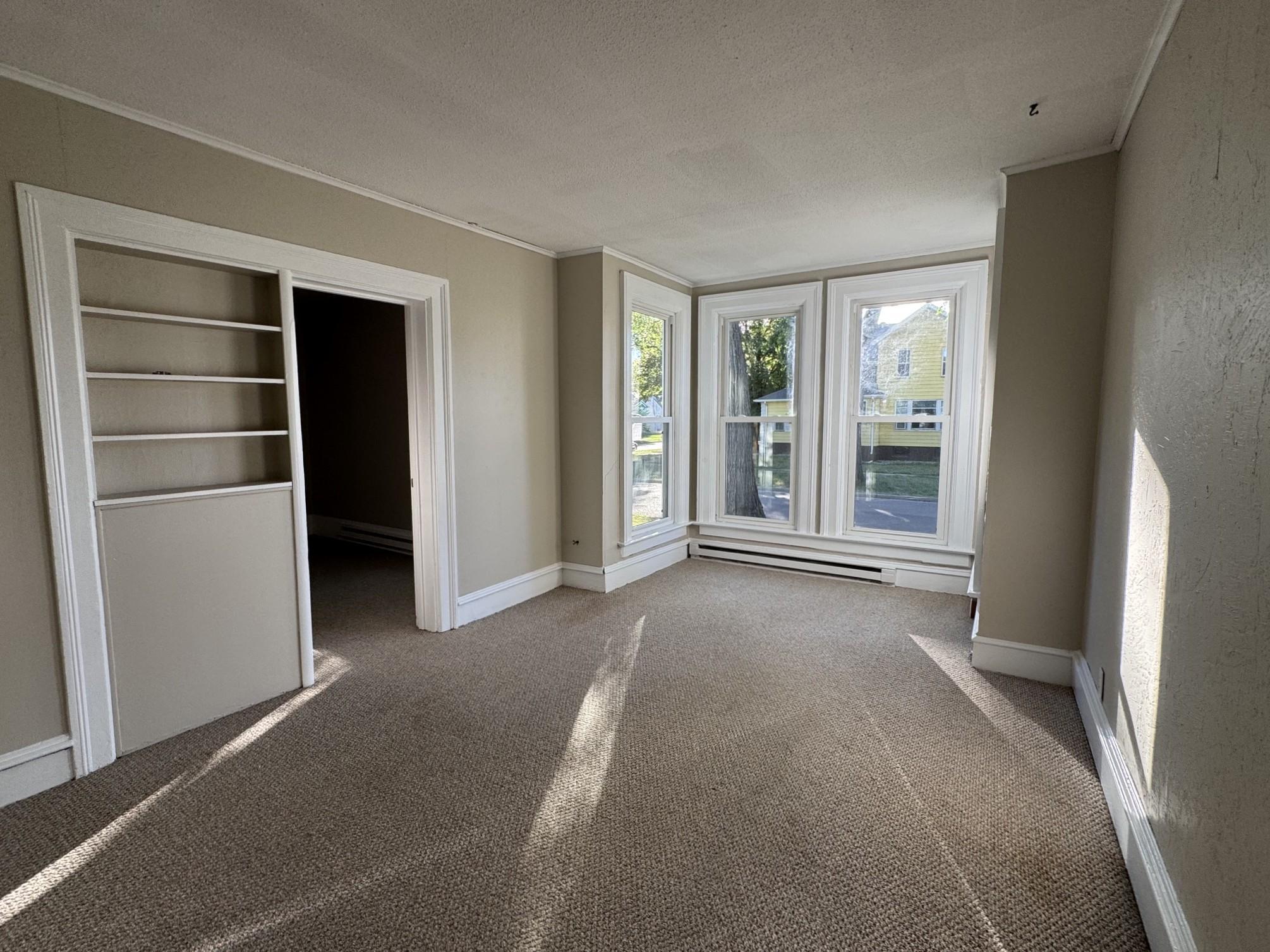 1890 duplex for sale at 1021 4th Avenue S in Fargo, ND — 5 bed, 2 bath (photo 13 of 54)