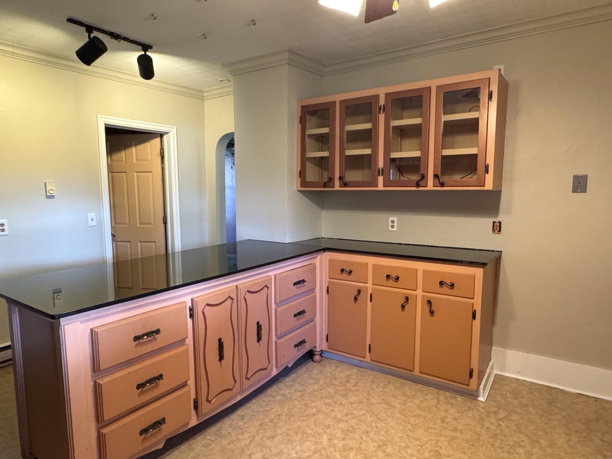 1890 duplex for sale at 1021 4th Avenue S in Fargo, ND — 5 bed, 2 bath (photo 16 of 54)