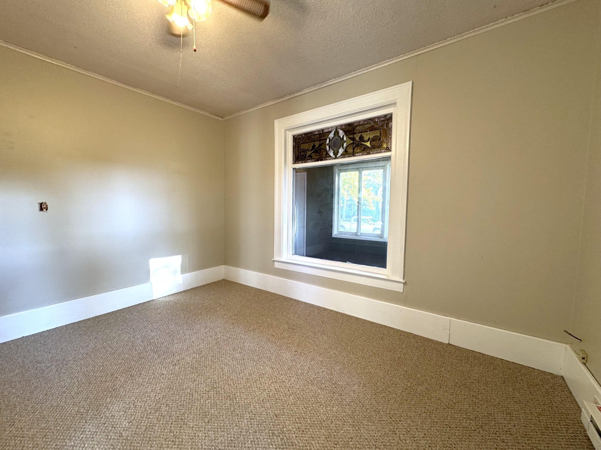 1890 duplex for sale at 1021 4th Avenue S in Fargo, ND — 5 bed, 2 bath (photo 19 of 54)