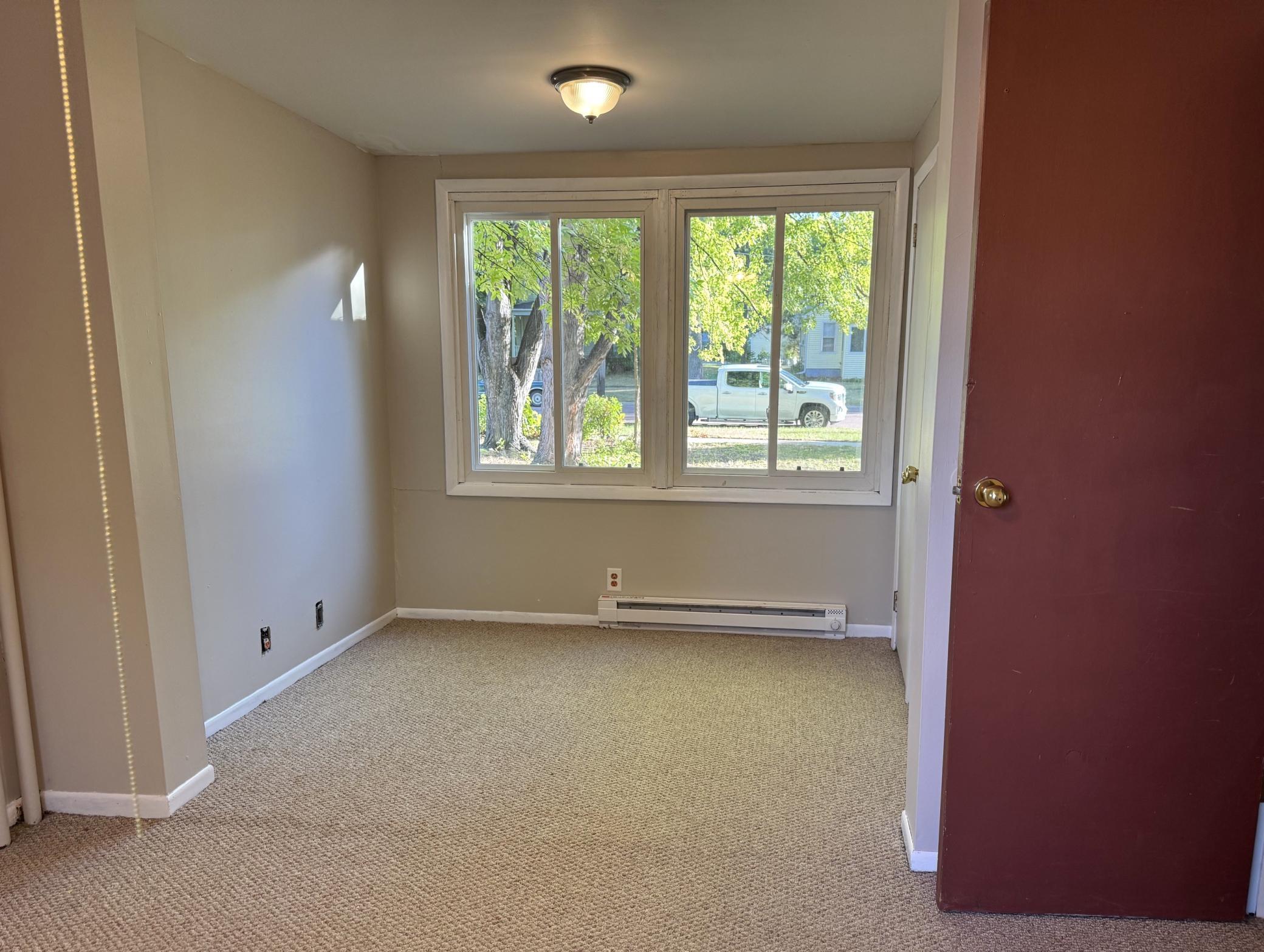 1890 duplex for sale at 1021 4th Avenue S in Fargo, ND — 5 bed, 2 bath (photo 23 of 54)
