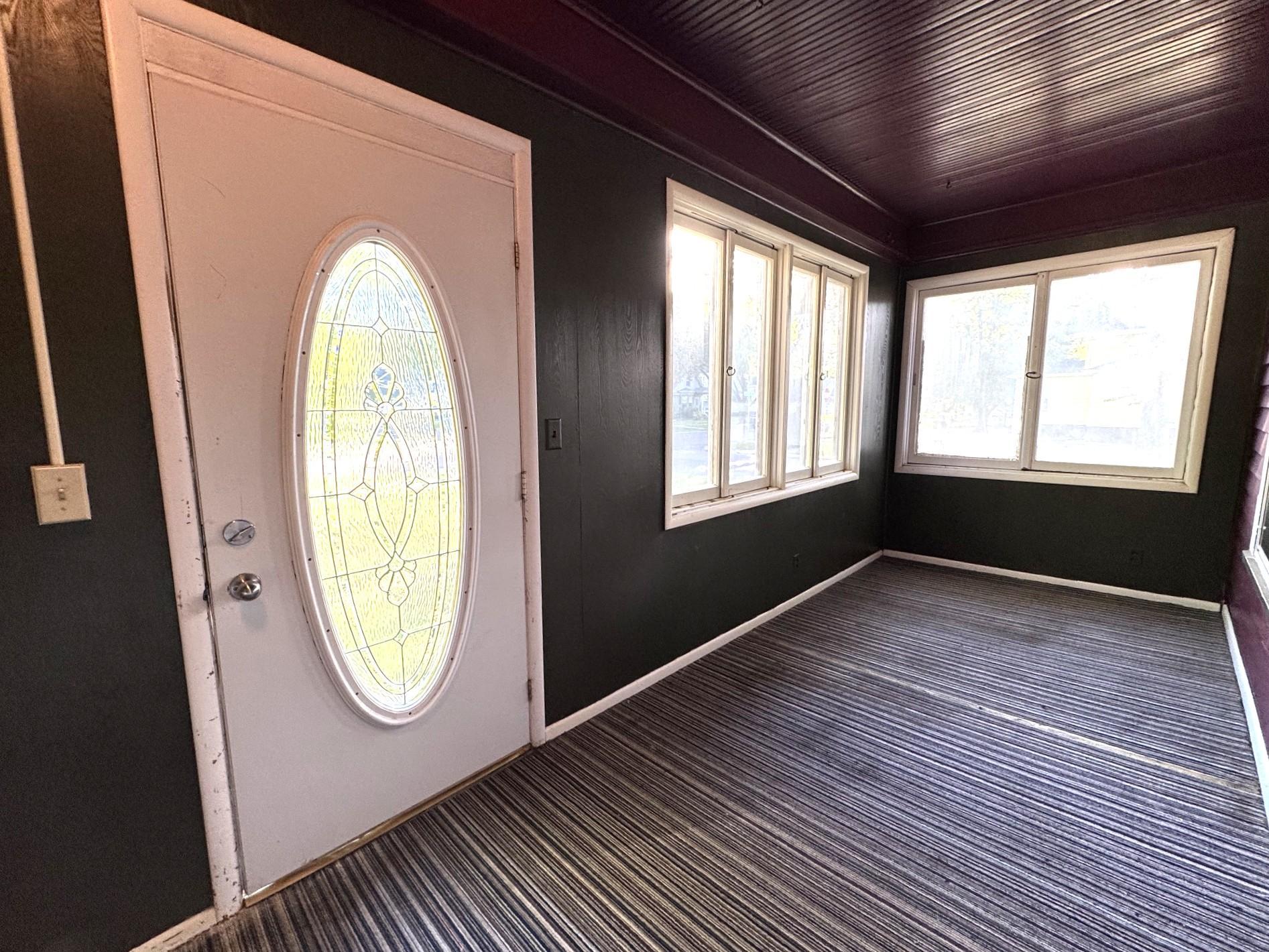 1890 duplex for sale at 1021 4th Avenue S in Fargo, ND — 5 bed, 2 bath (photo 4 of 54)