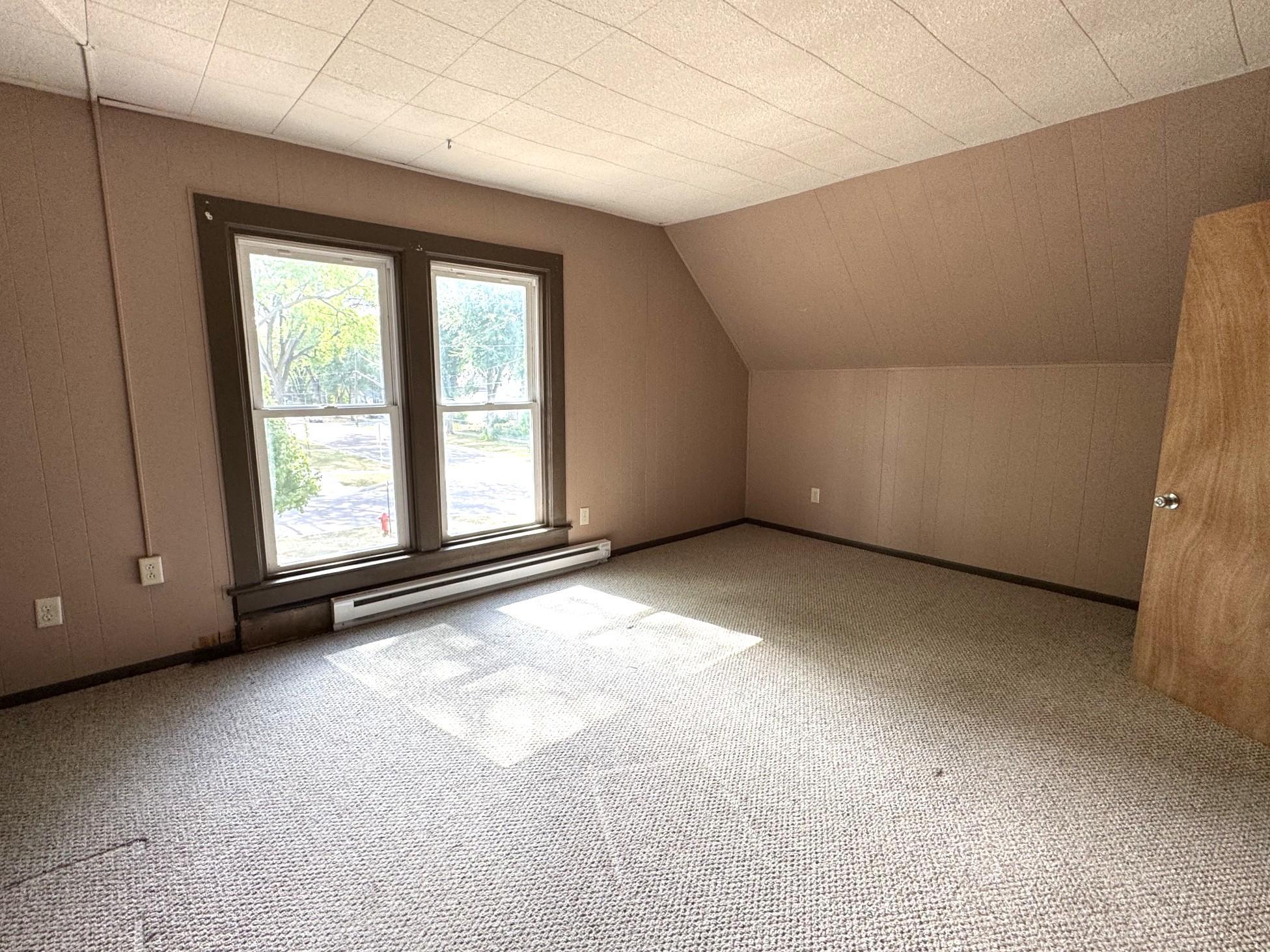 1890 duplex for sale at 1021 4th Avenue S in Fargo, ND — 5 bed, 2 bath (photo 32 of 54)