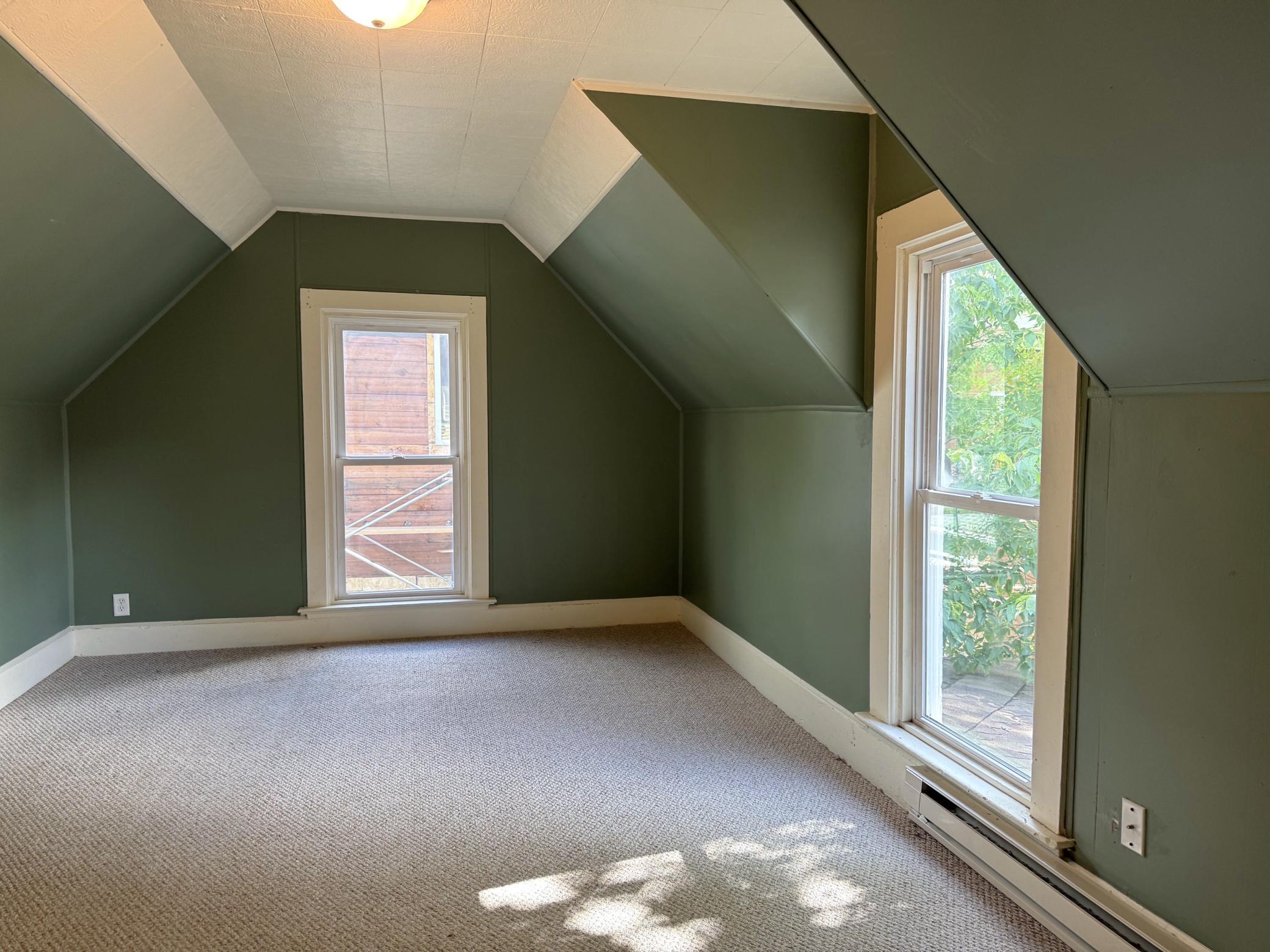 1890 duplex for sale at 1021 4th Avenue S in Fargo, ND — 5 bed, 2 bath (photo 34 of 54)