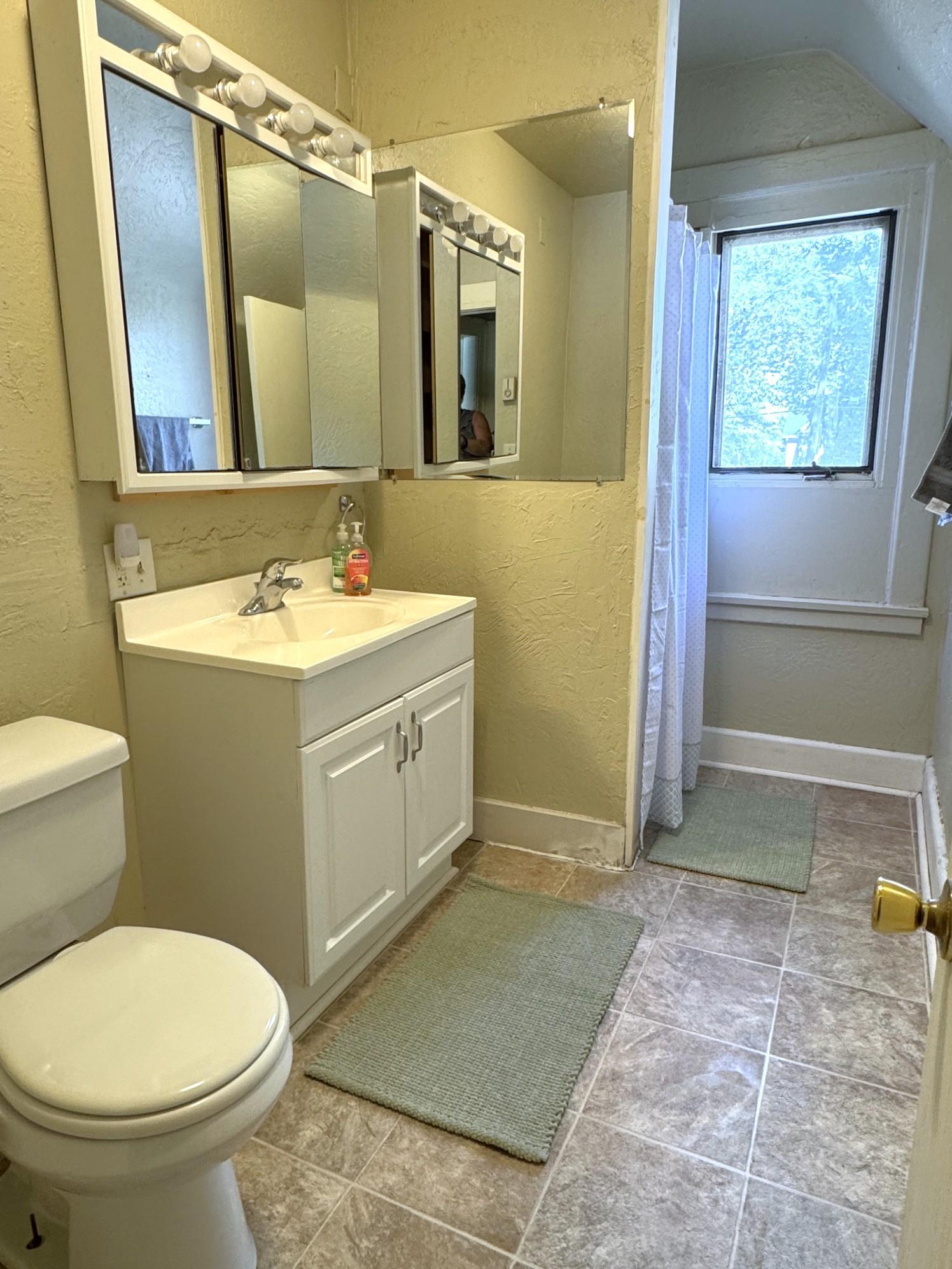 1890 duplex for sale at 1021 4th Avenue S in Fargo, ND — 5 bed, 2 bath (photo 38 of 54)