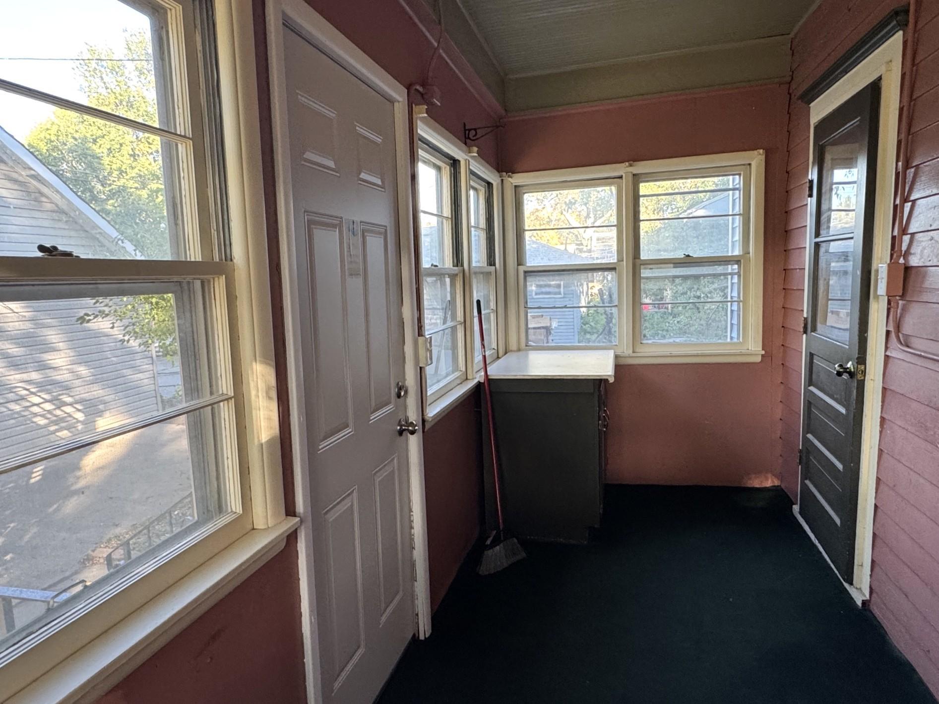 1890 duplex for sale at 1021 4th Avenue S in Fargo, ND — 5 bed, 2 bath (photo 41 of 54)