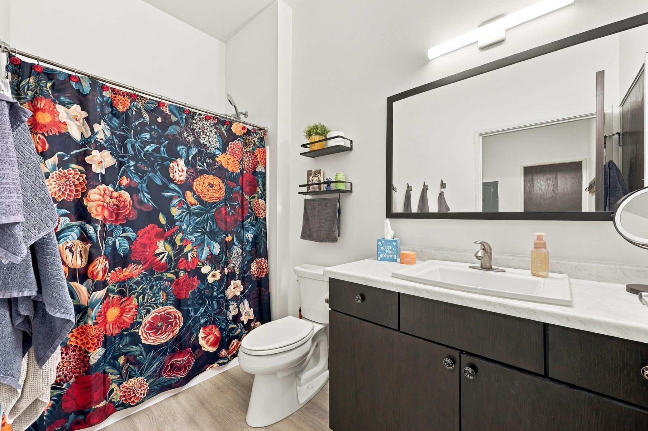 1906 condo for sale at 631 Northern Pacific Avenue N, Unit 210 in Fargo, ND — 2 bed, 1 bath (photo 15 of 16)