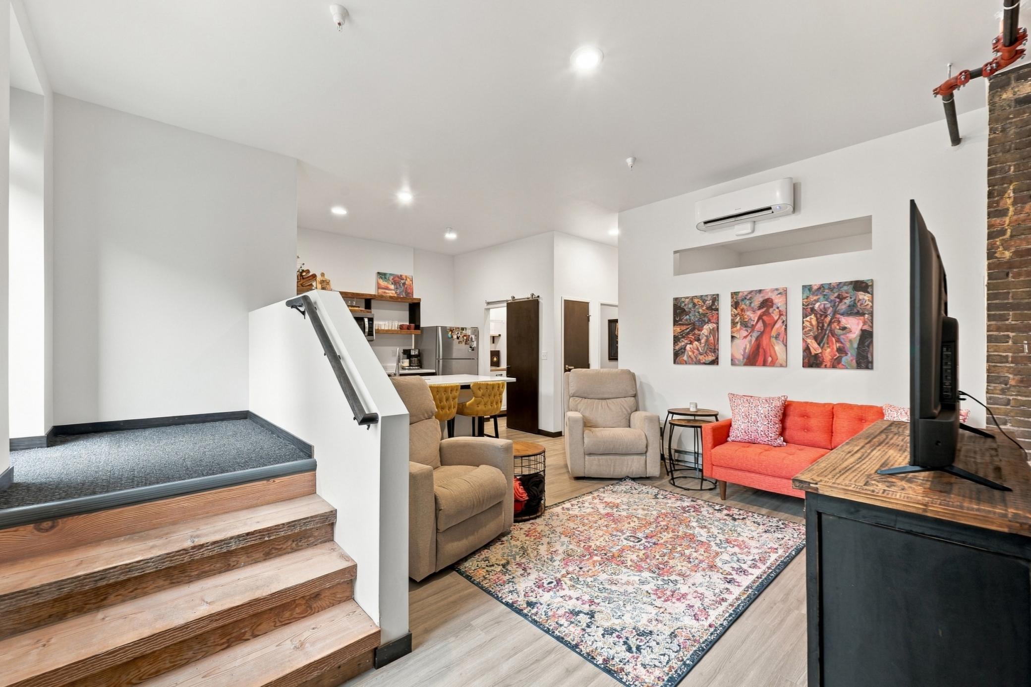 1906 condo for sale at 631 Northern Pacific Avenue N, Unit 210 in Fargo, ND — 2 bed, 1 bath (photo 7 of 16)
