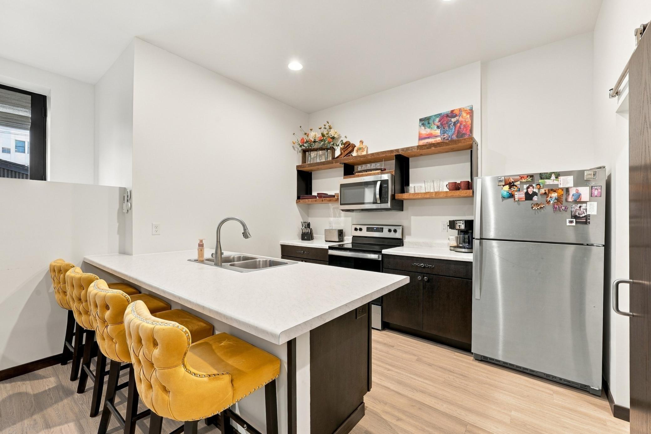 1906 condo for sale at 631 Northern Pacific Avenue N, Unit 210 in Fargo, ND — 2 bed, 1 bath (photo 8 of 16)