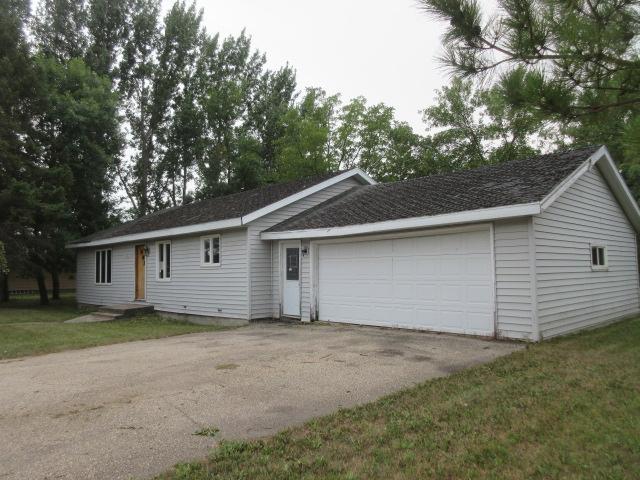 1963 single family home for sale at 1029 Elm Avenue in Hallock, MN — 3 bed, 2 bath