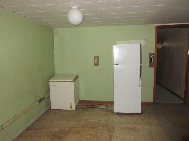 1963 single family home for sale at 1029 Elm Avenue in Hallock, MN — 3 bed, 2 bath (photo 14 of 42)